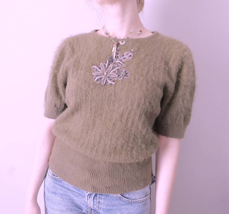 Vintage Angora Mix Pullover Floral Bestickter Wollpullover, Größe S von blubirdvintagelove