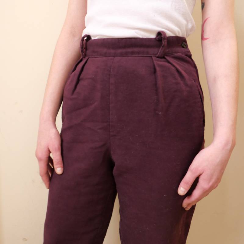 Vintage Plum Bundfalten Baumwollhose - High Rise Tapered Pants Größe S von blubirdvintagelove