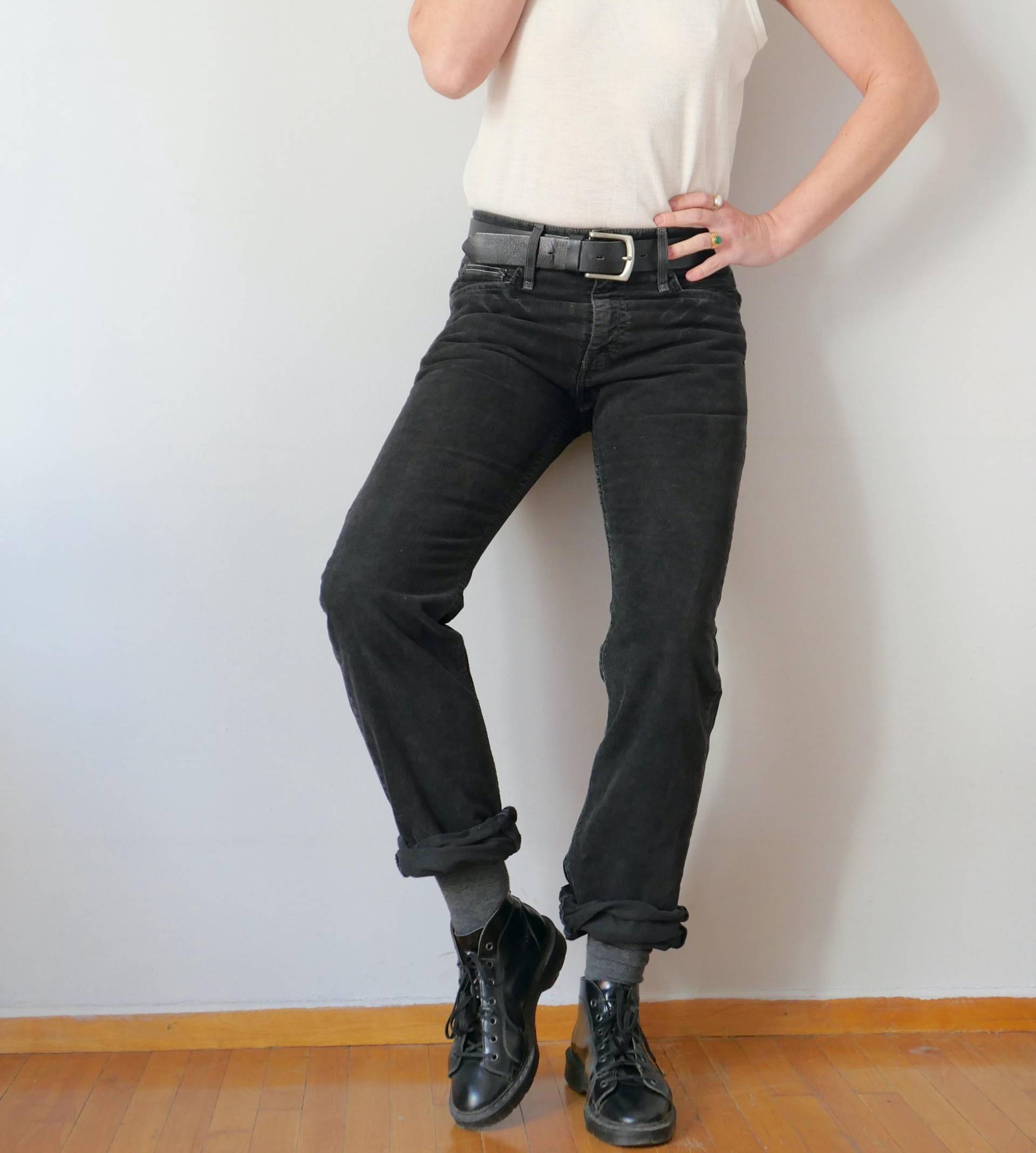 Vintage Schwarze Levis Samt-Textur Mittlerer Bund Schwarzer Denim Basic Gerade Jeans Capsule-Hose Minimalistisch W 30 L 32 Levi Strauss M Vintage Schwarze Levis Samt-Textur Mittlerer Bund Schwarzer Denim Basic Gerade Jeans Capsule-Hose Minimalistisch W 30 L 32 Levi Strauss M von blubirdvintagelove