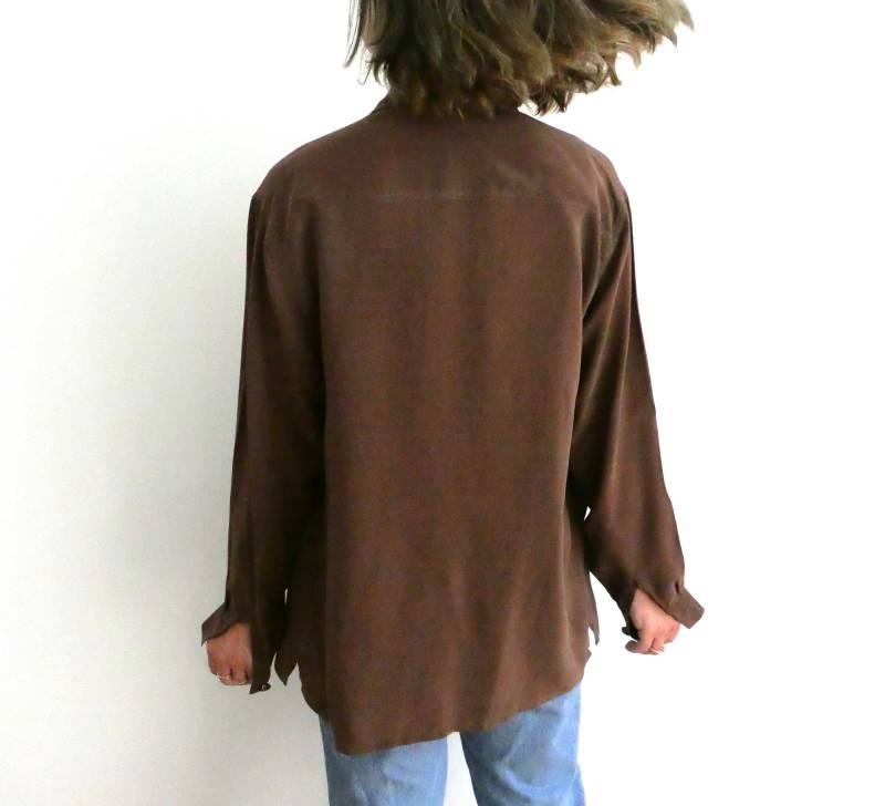 Vintage Seide Schokoladenbraun Erdige Weiche Off Braune Hemd Klassisch Breite Ärmel Grundgröße M/L Basic Ästhetik von blubirdvintagelove