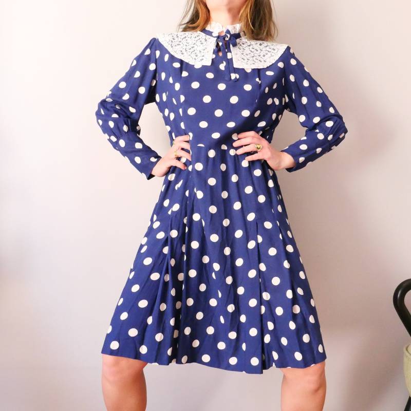 Vintage True 70S Polka Dot Blau Geräumiges Kleid Kastenförmiger Schnitt Gerader Rockabilly Ästhetik Tailliert Handgemacht Mit Spitze Kragen Größe M von blubirdvintagelove