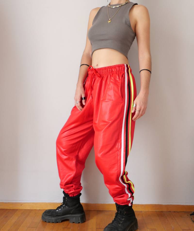 Vintage Vinyl Retro Rot Track Dienstprogramm High Waist Basic Kapsel Hose Yoga Minimalist Street Style Streifen Neon Größe S-L von blubirdvintagelove