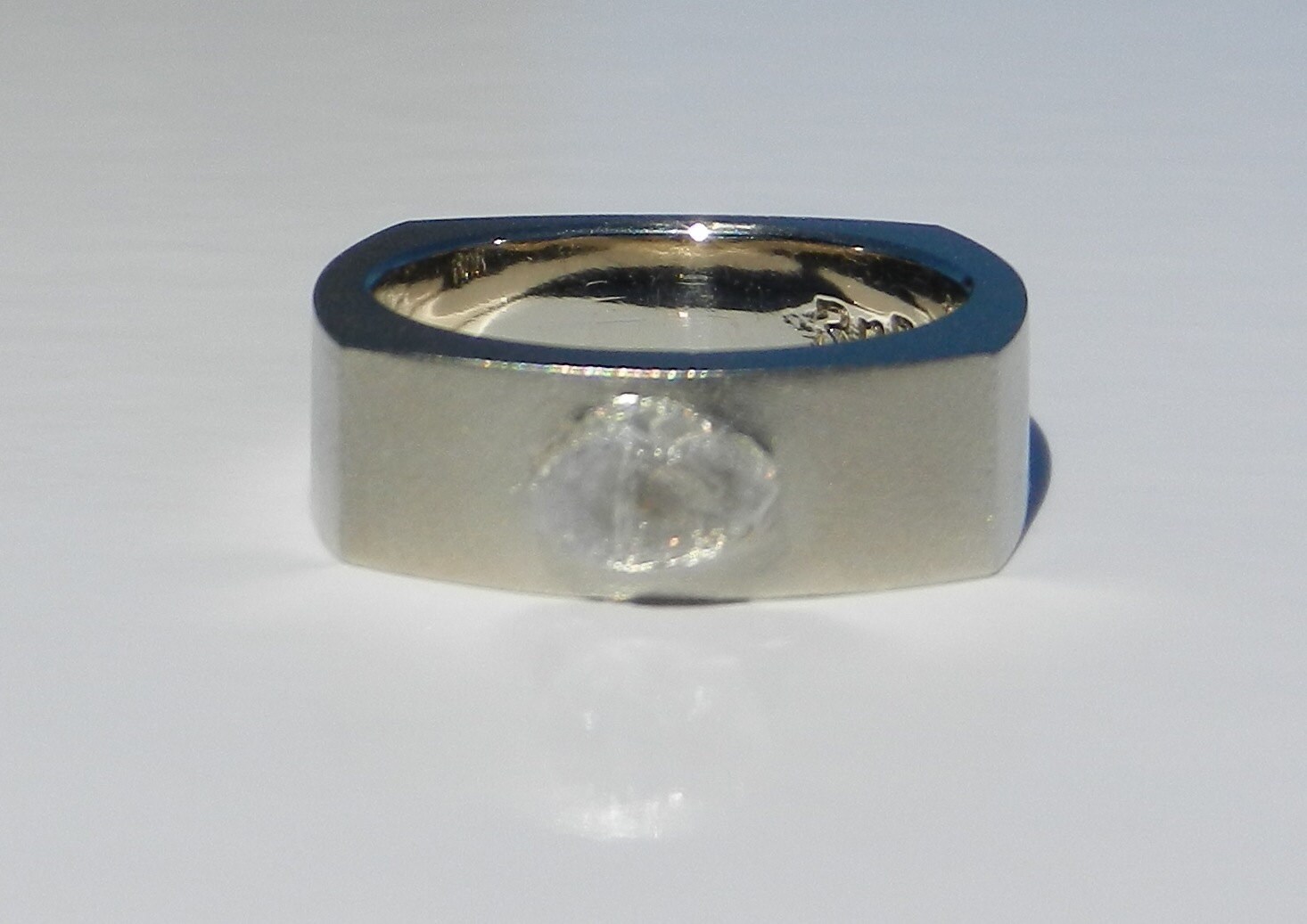 Natürlicher Unbehandelter Herren 1.37 Rohdiamant Ehering Aus 750 Weißgold - Edelsteinqualität von bluefirejewelry