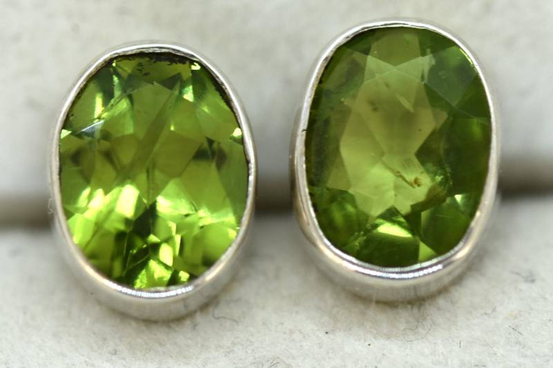Peridot Ohrstecker Mit Sterling Silber-G 225 Peridot Ohrstecker Mit Sterling Silber-G 225 von blueskymargrit