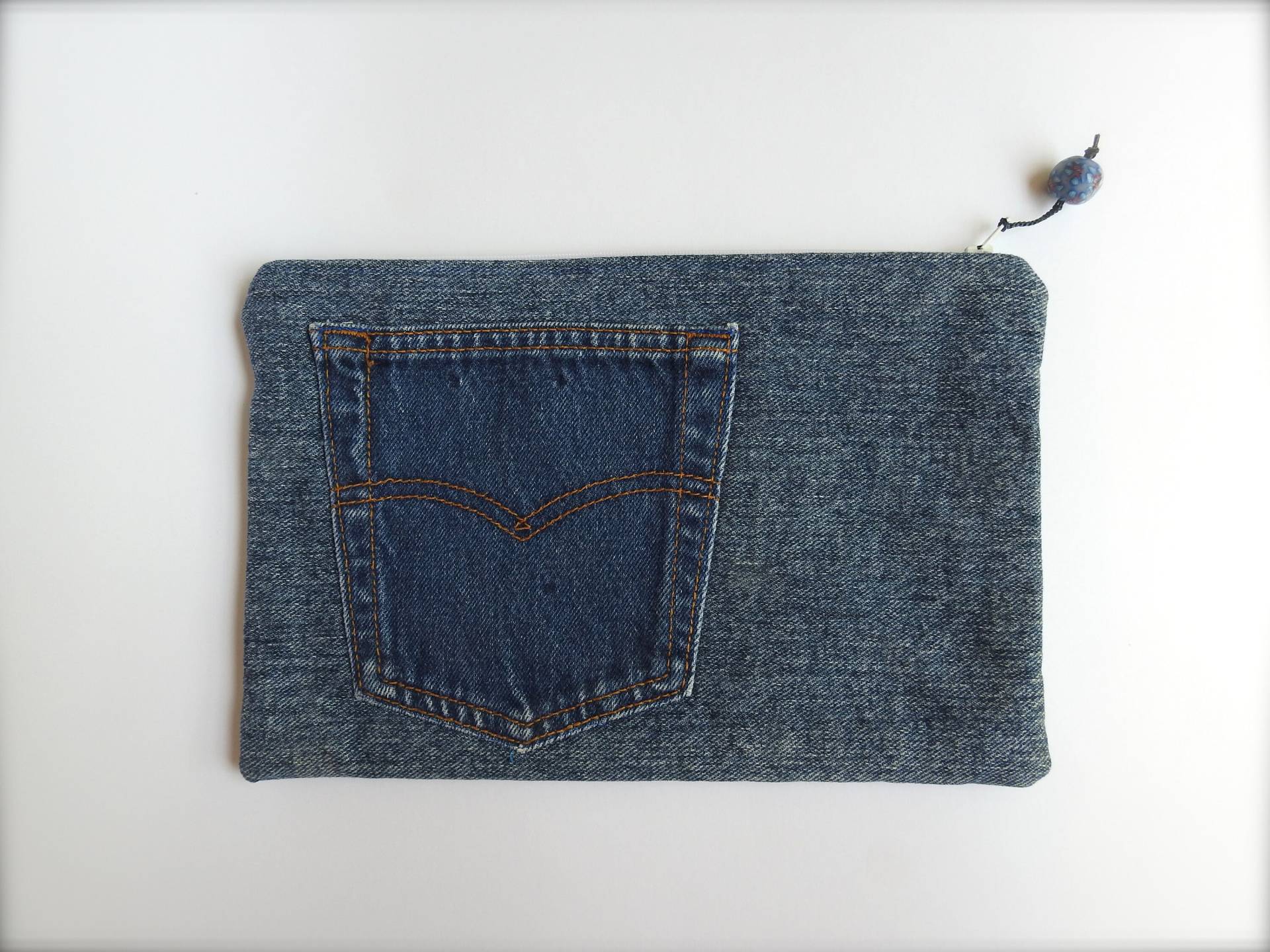 Denim Tasche -Clutch- Alltagstasche -Abendtasche- Recycelter Jeansstoff - Retro Und Boho Hippie Mode von bluestitchhandmade
