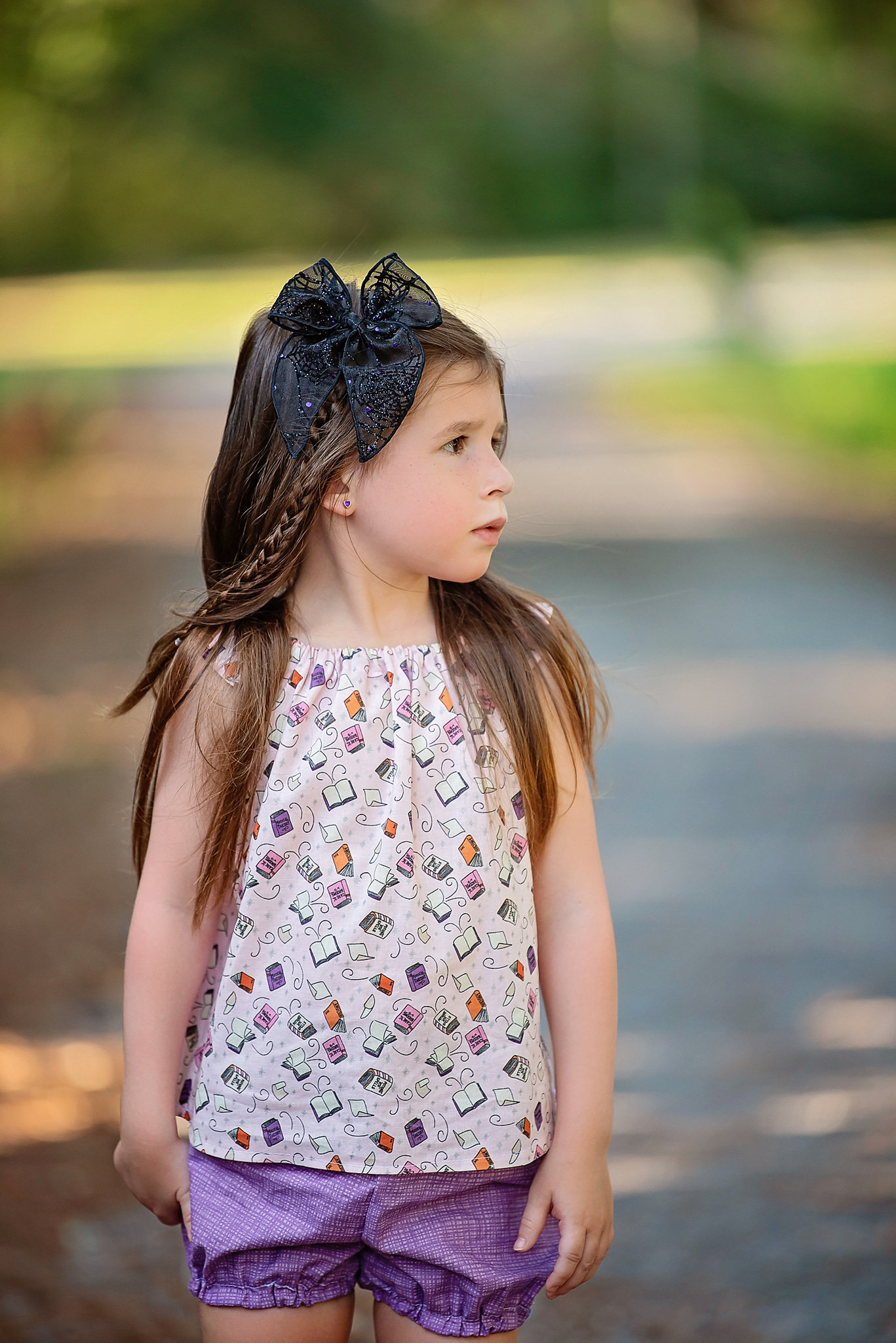 Mädchen Halloween Top, Zauberbuch Gruseliges Outfit, Top Süßes von blumoondesign