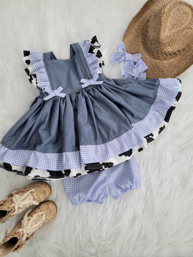 Mädchen Kuh Kleid, Baby Geburtstag Outfit, Moo Ich Bin Zwei, Kleinkind Bauernhof Outfit von blumoondesign