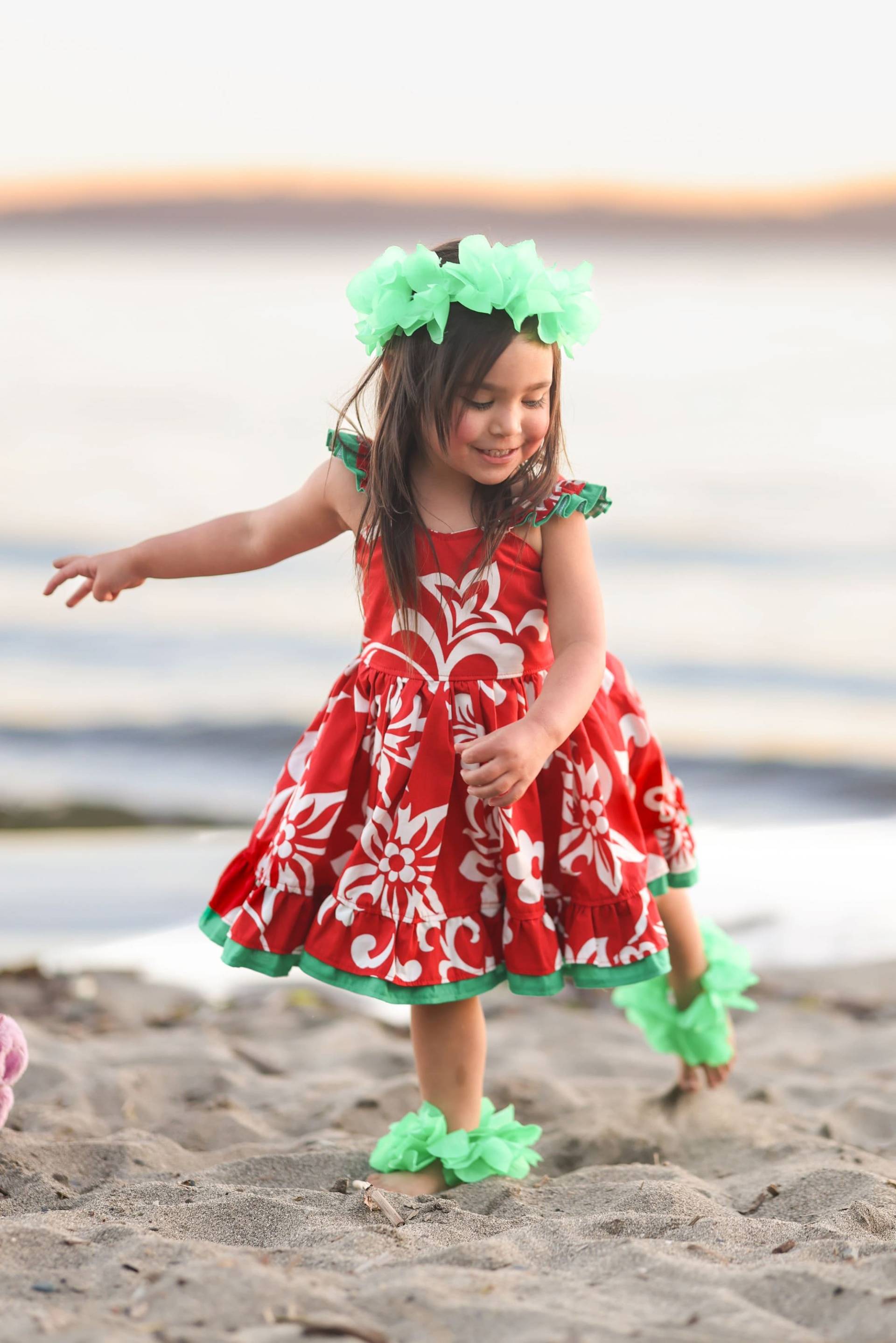 Mädchen Lilo Kleid, Ohana Inspiriertes Polynesian Und Stitch, Süßes Kleid von blumoondesign