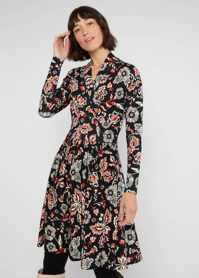 Freizeitkleid La Vie est Belle en Hiver von blutsgeschwister