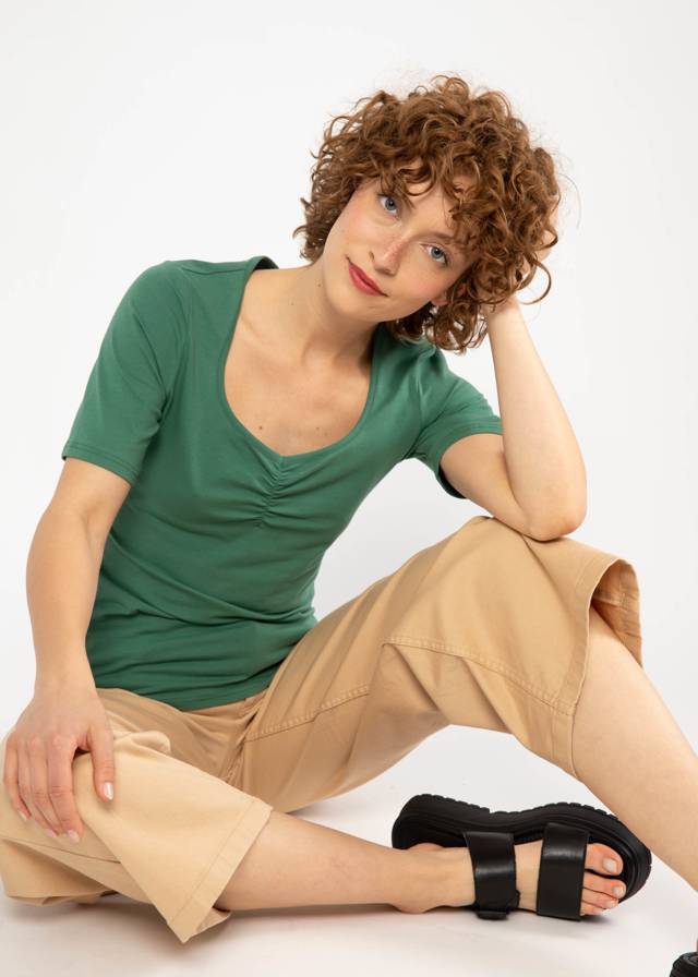 T-Shirt Balconnet Féminin T-Shirt Balconnet Féminin von blutsgeschwister