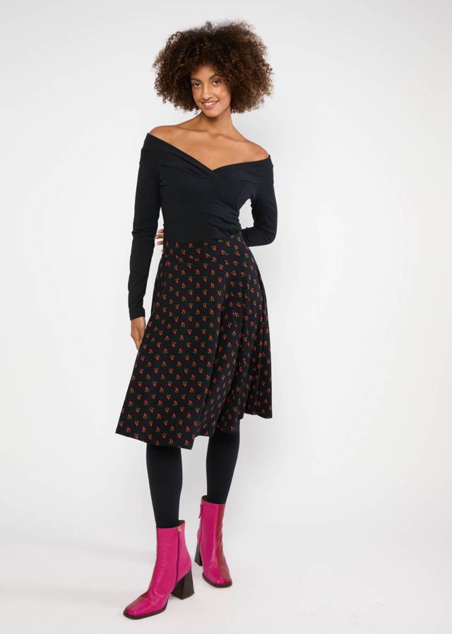 Tellerrock Wooden Heart Circular von blutsgeschwister