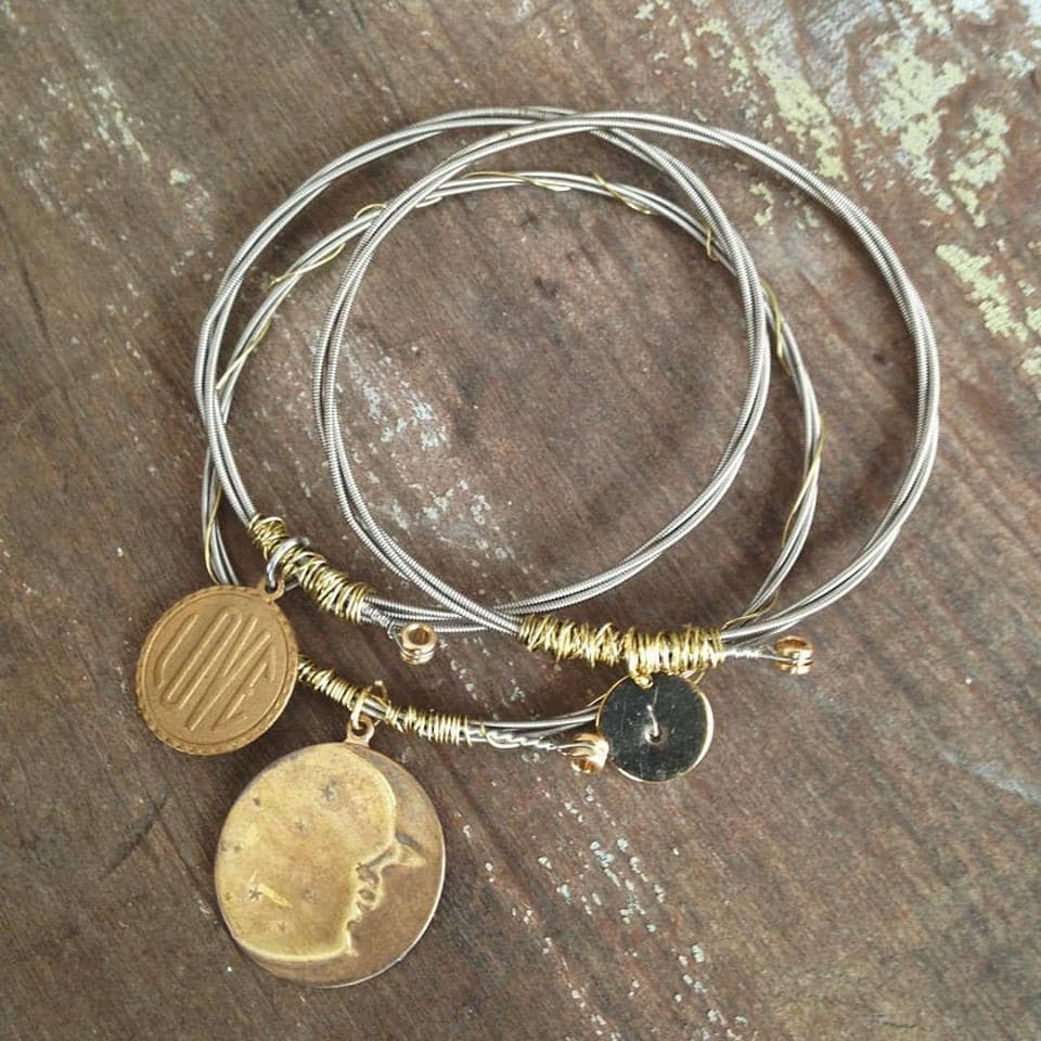 Gitarre Saite Armband, Schmuck, Hand Gestempelt Mond Liebesarmband, Personalisiertes Geschenk von bohemiansoulshine