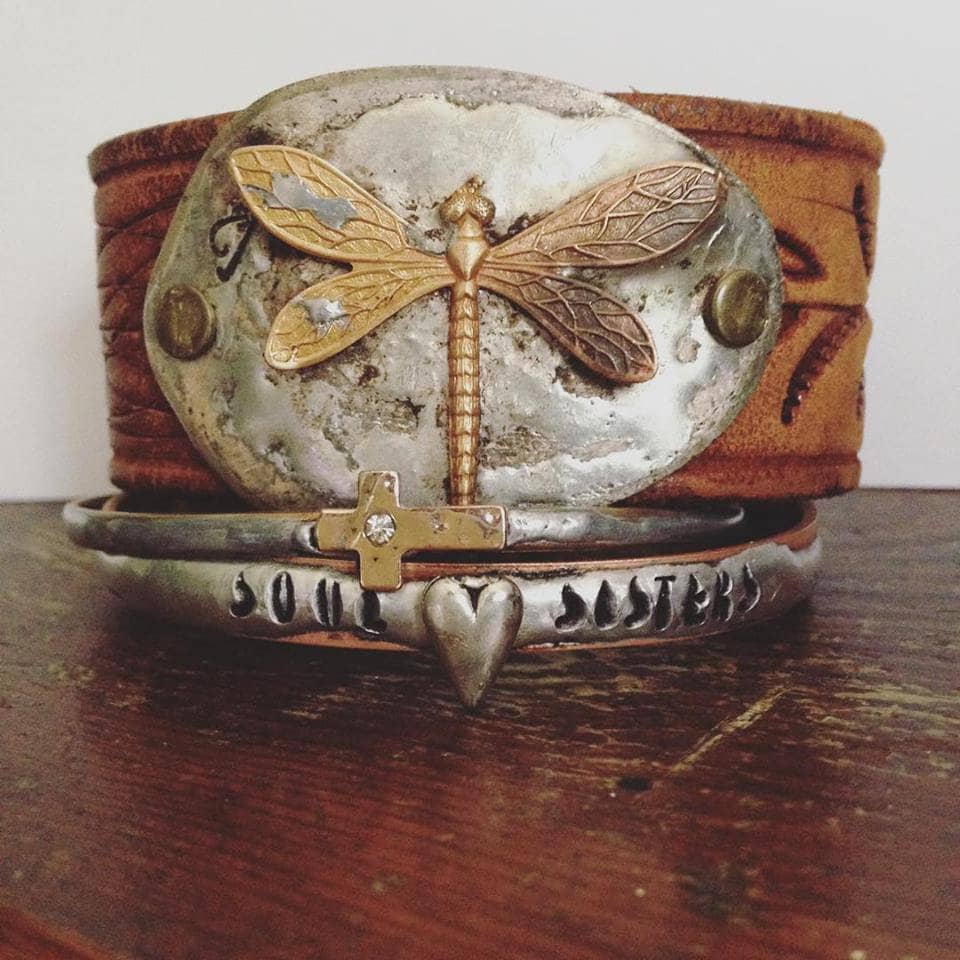 Libelle Manschette Armband, Distressed Leder Armband Libelle Manschette Armband, Distressed Leder Armband von bohemiansoulshine