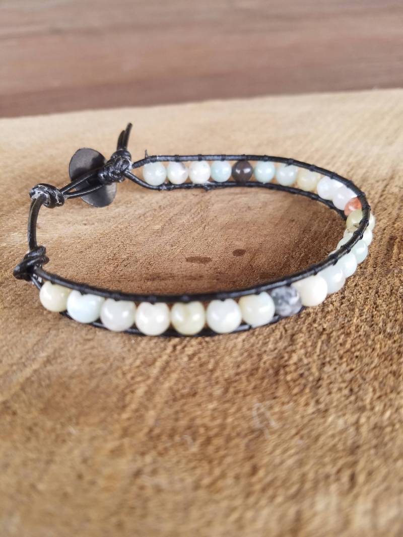 Achat Perlenarmband Auf Schwarzem Lederband von bohemianwrapsbyB