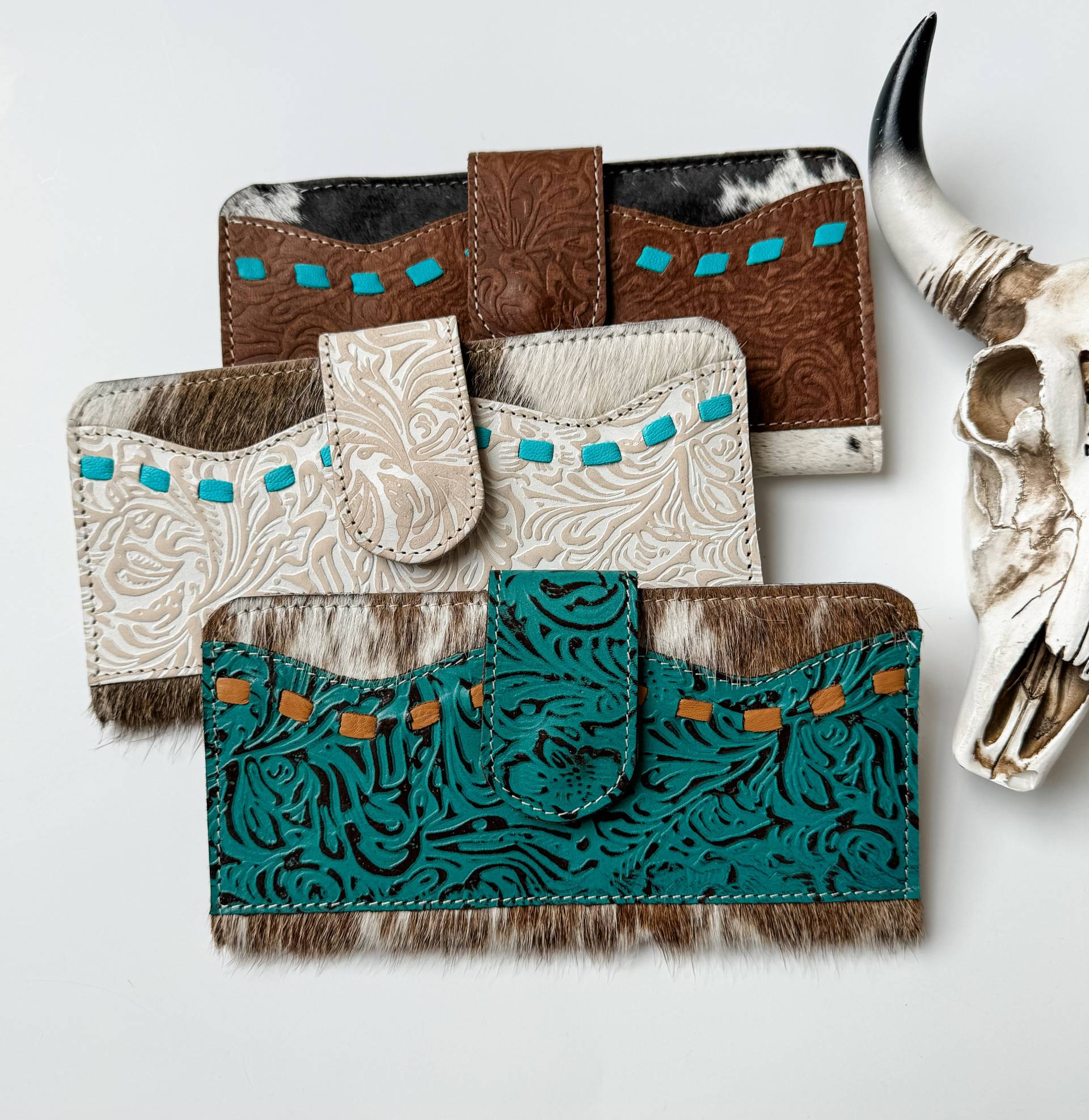 Blumenleder Geldbörse | Western Echte Hand Punziert Türkis Oder Braun Leder Geldbörse Checkbook Haare Auf Fell Rindsleder von bohoranchshop