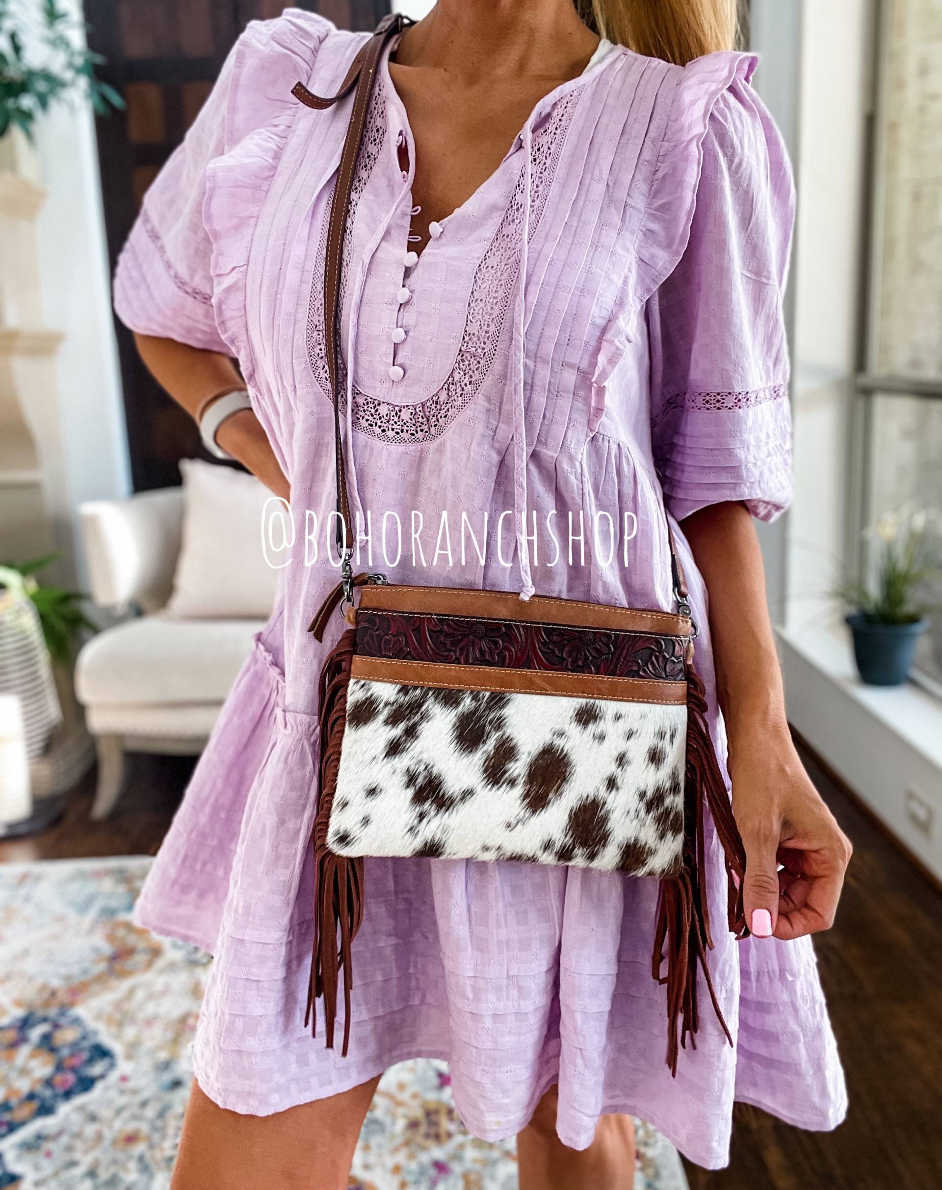Haar Auf Crossbody Western Tooled Leder Rindsleder Clutch Crossbody | Haarreif Auf Fell Geldbeutel Messenger Fringe Rindsledertasche von bohoranchshop
