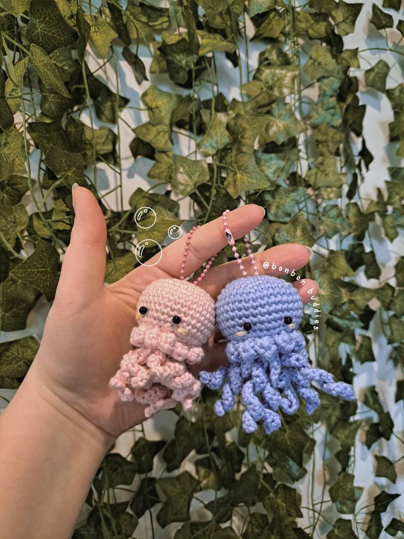 Qualle Schlüsselanhänger Amigurumi Qualle Schlüsselanhänger Amigurumi von kittyknotss