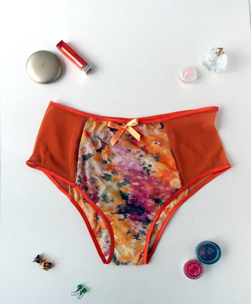 "Gina "Floral Sangria" - Transparente Netz Unterhose Aus Netzstoff Mit Transparentem Blumenmuster Von Bonboneva." "Gina "Floral Sangria" - Transparente Netz Unterhose Aus Netzstoff Mit Transparentem Blumenmuster Von Bonboneva." von bonboneva