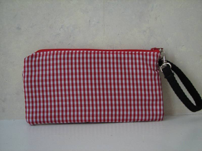 Handgemachte Wristlet Clutch Rot/Weiß Karierte Handgemachte Wristlet Clutch Rot/Weiß Karierte von bonecalinda