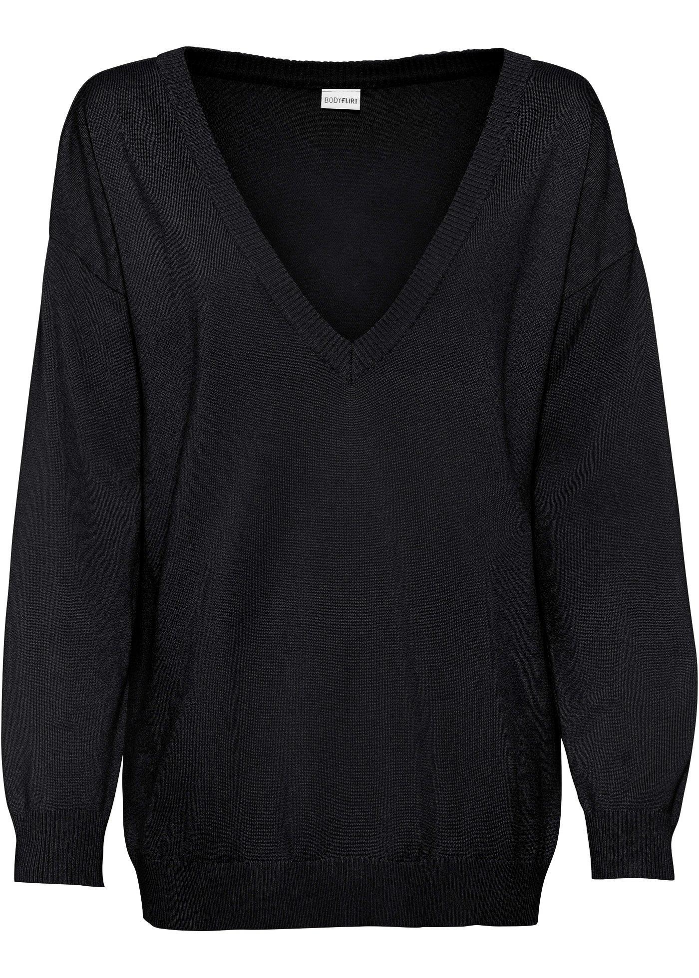 Oversize-Pullover mit V-Ausschnitt von bonprix