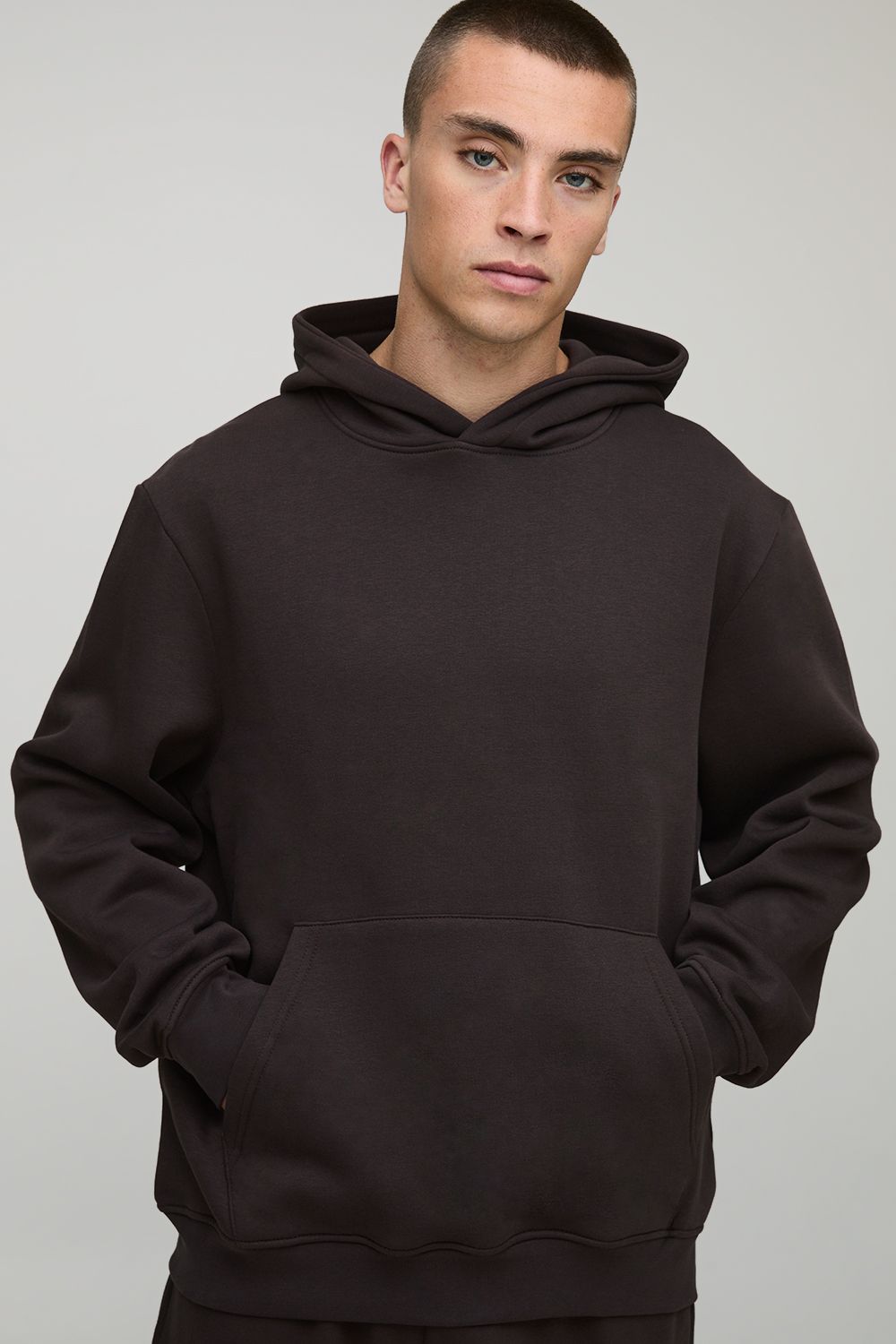 Basic Regular Fit Over The Head Hoodie - Chocolate - L, Chocolate von boohoo