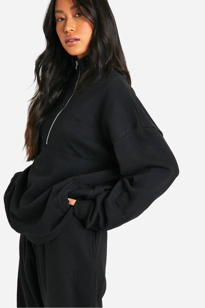 Oversize Sweatshirt Mit Dsgn Studio Stickerei Und Halbem Reißverschluss - Black - Xs, Black Oversize Sweatshirt Mit Dsgn Studio Stickerei Und Halbem Reißverschluss - Black - Xs, Black von boohoo
