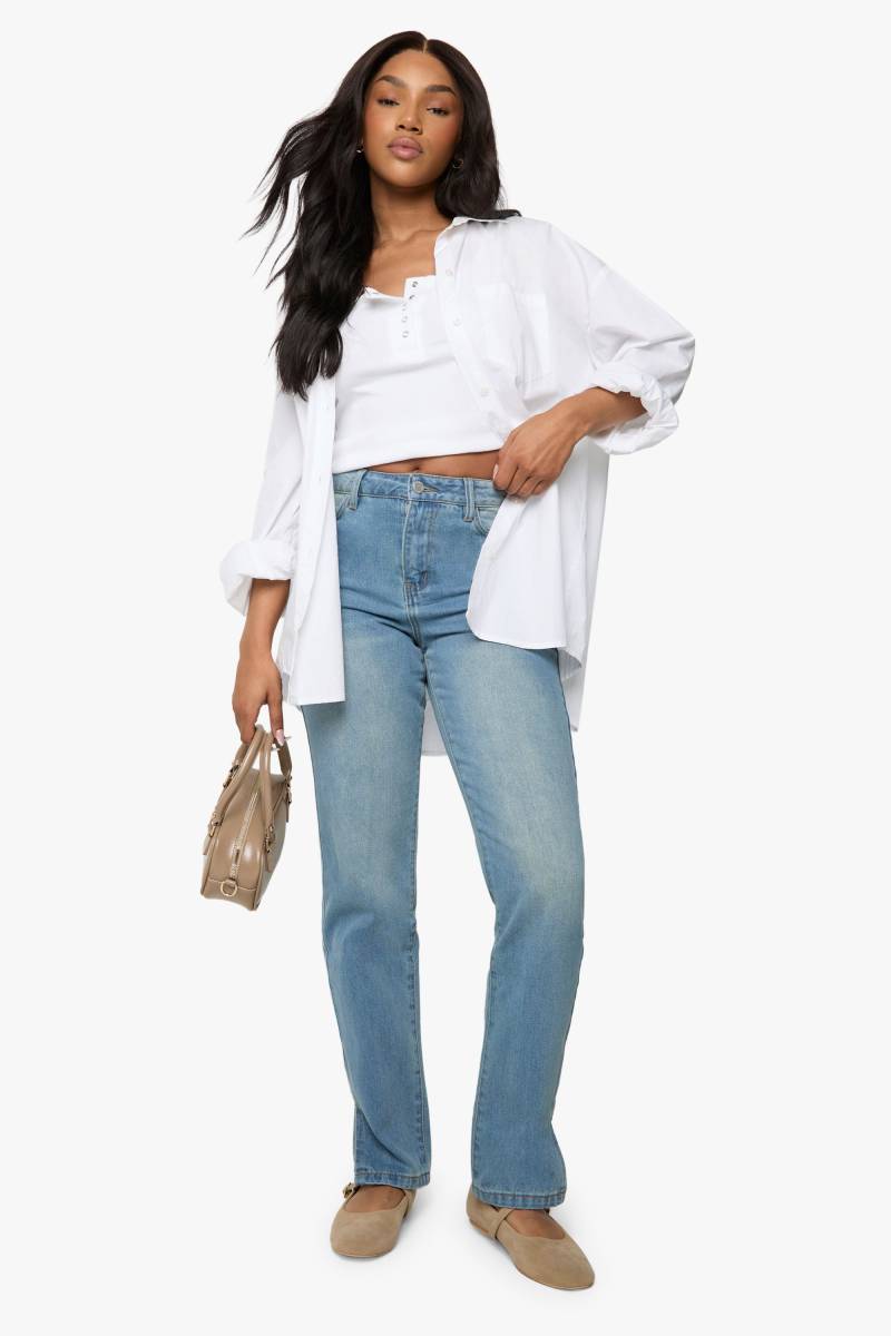 Jeans Mit Geradem Bein Und Geteiltem Saum - Ice Blue - 6/32L, Ice Blue von boohoo