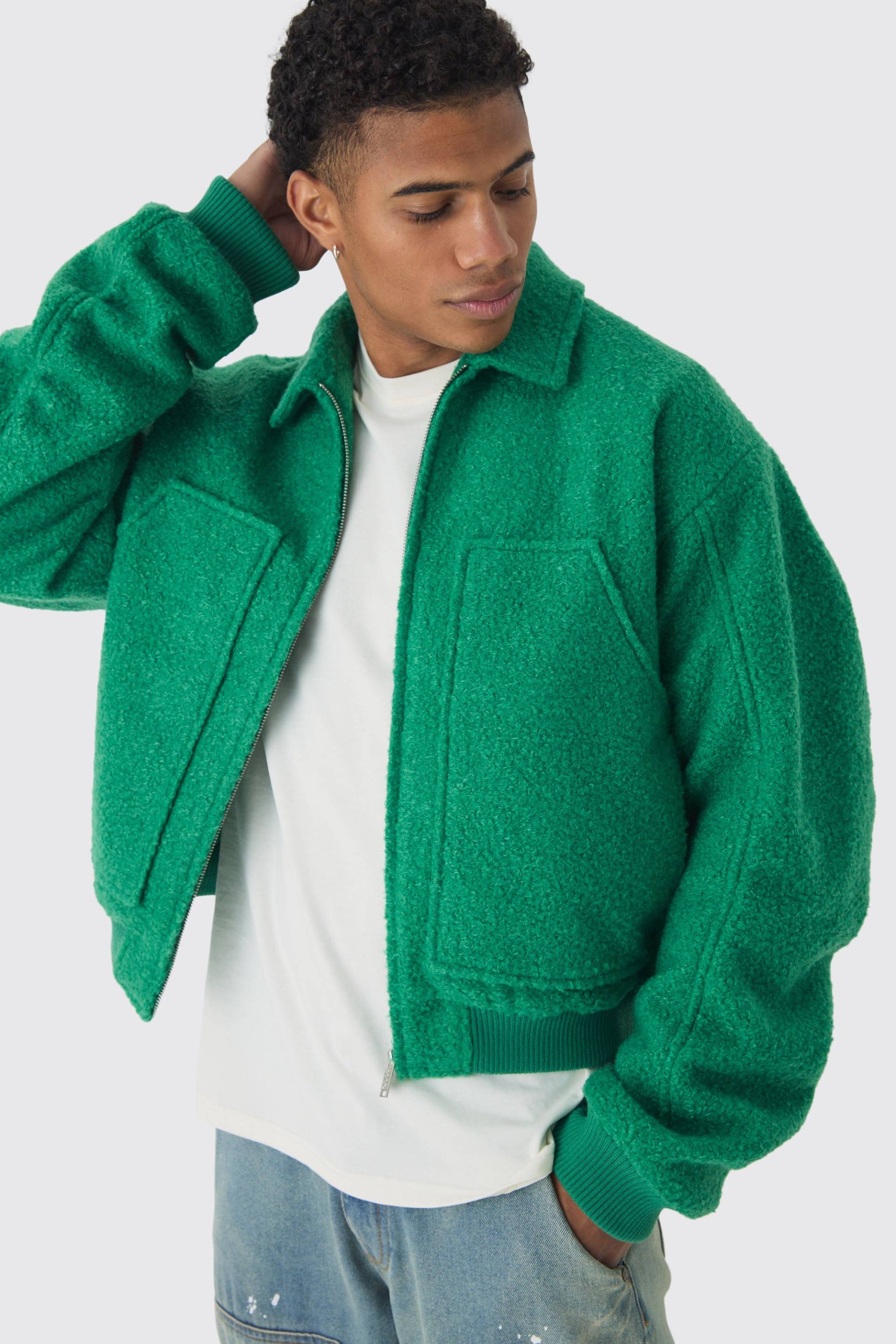 Kastige Bouclee Bomberjacke In Grün Mit Gerafften Ärmeln - Green - Xs, Green Kastige Bouclee Bomberjacke In Grün Mit Gerafften Ärmeln - Green - Xs, Green von boohoo