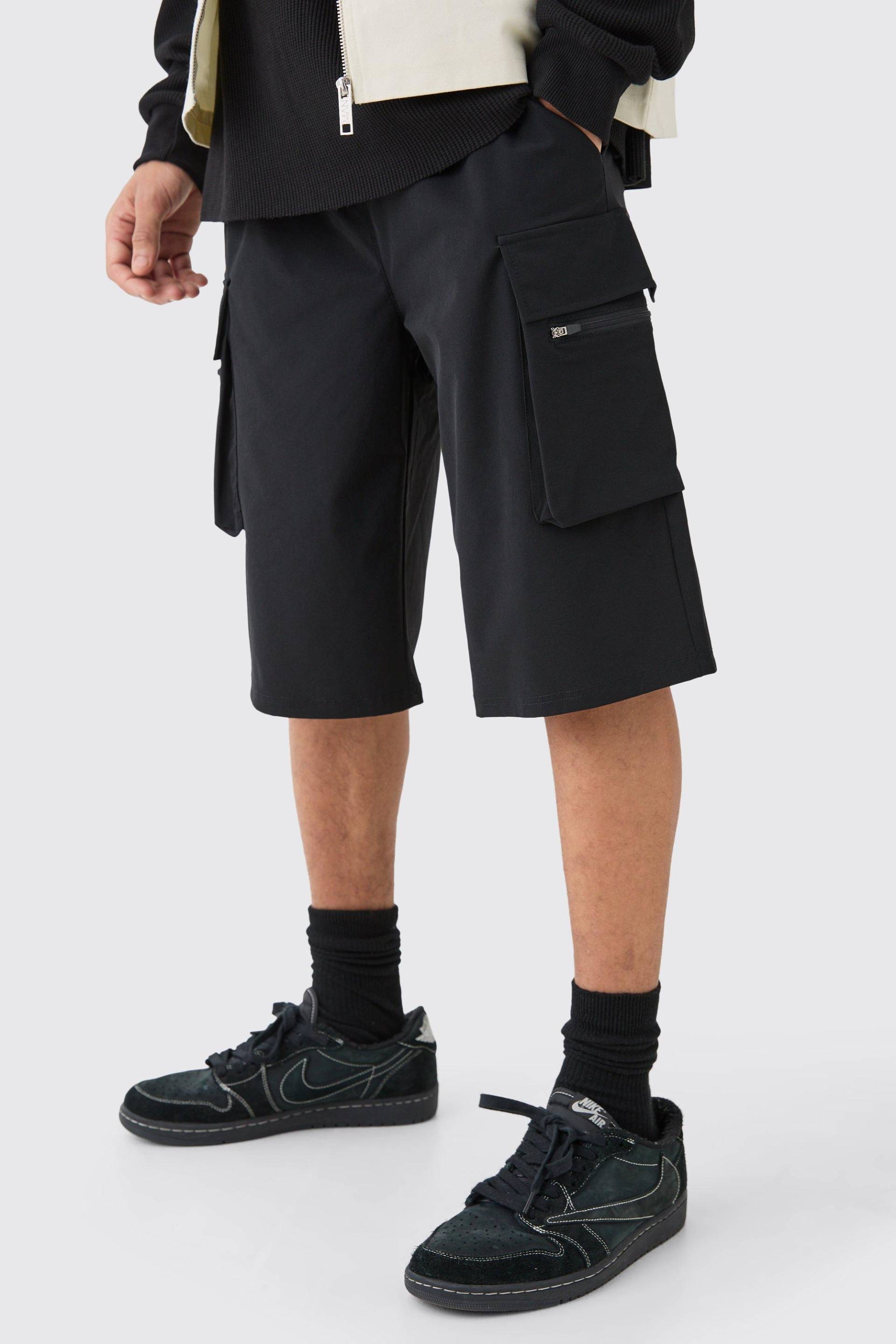 Lockere Elastische Stretch Cargo-Shorts - Black - S, Black von boohoo