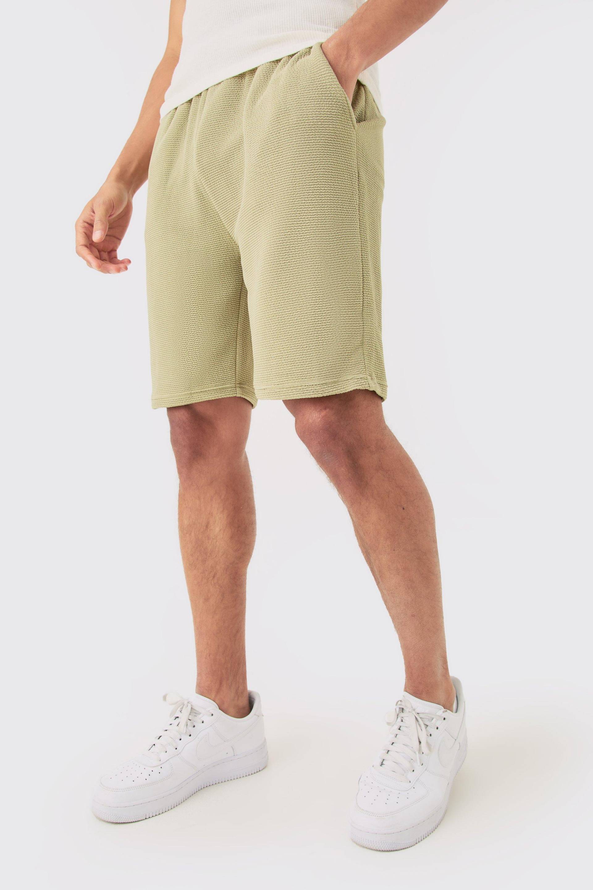 Loose Fit Mid Length Textured Shorts - Olive - S, Olive von boohoo