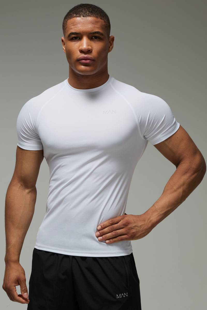 Man Active Hybrid Muscle-Fit Mesh T-Shirt - White - Xl, White von boohoo