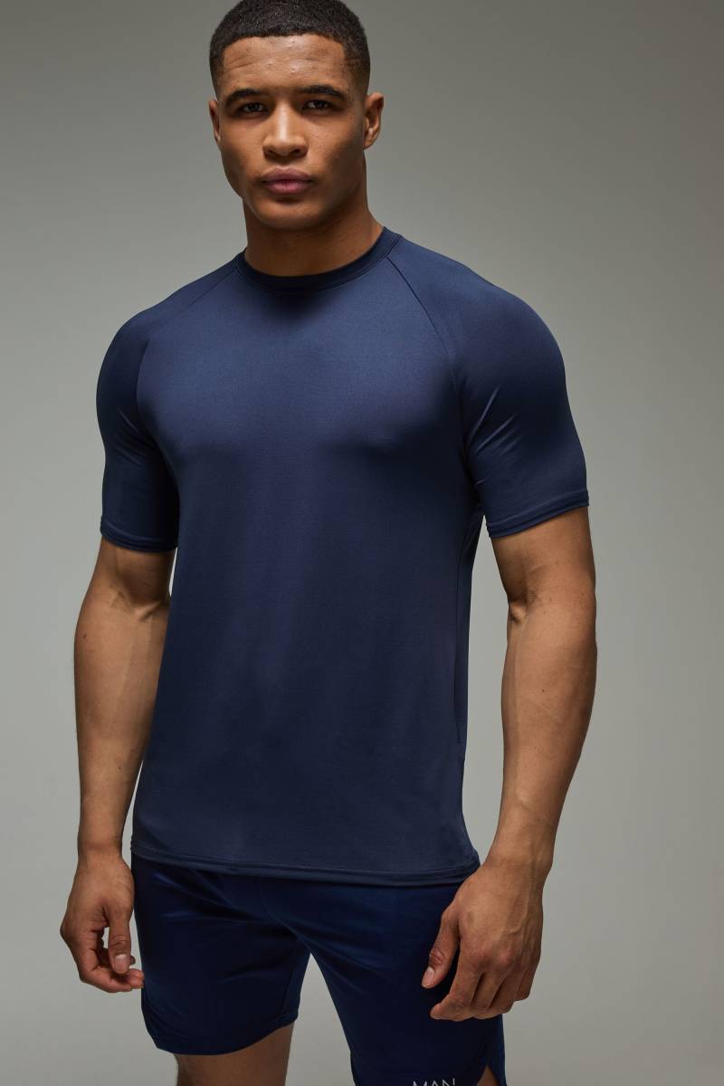 Man Active Lightweight Essentials Gym Raglan T-Shirt - Navy - M, Navy von boohoo