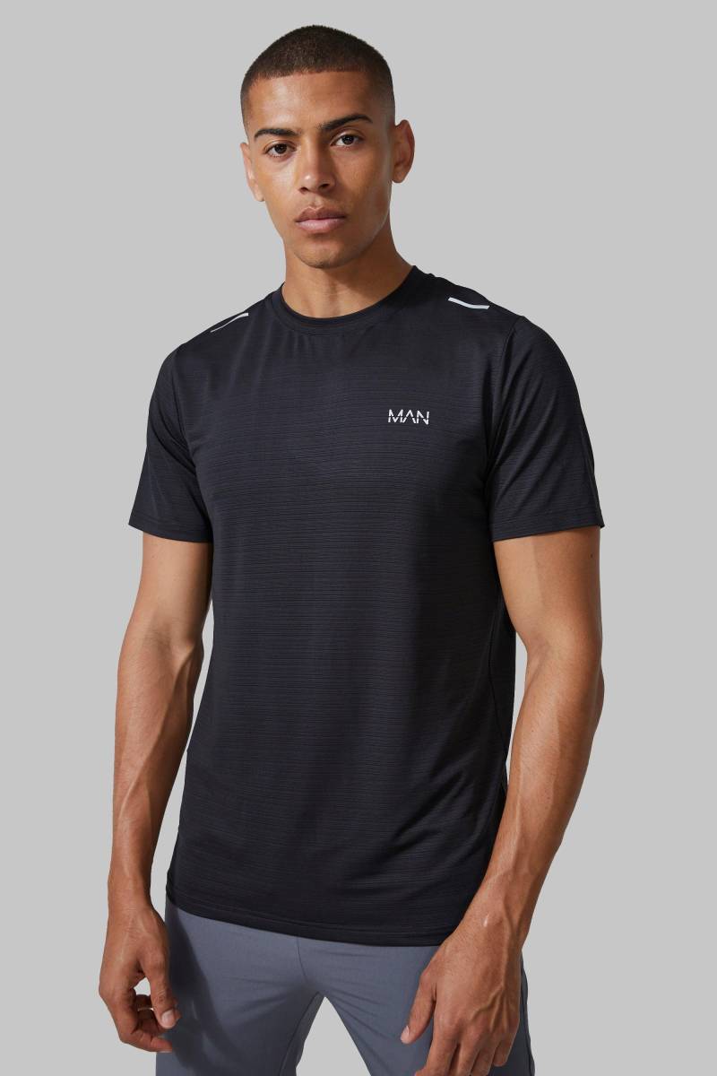 Man Active Lightweight Performance T-Shirt - Black - L, Black von boohoo