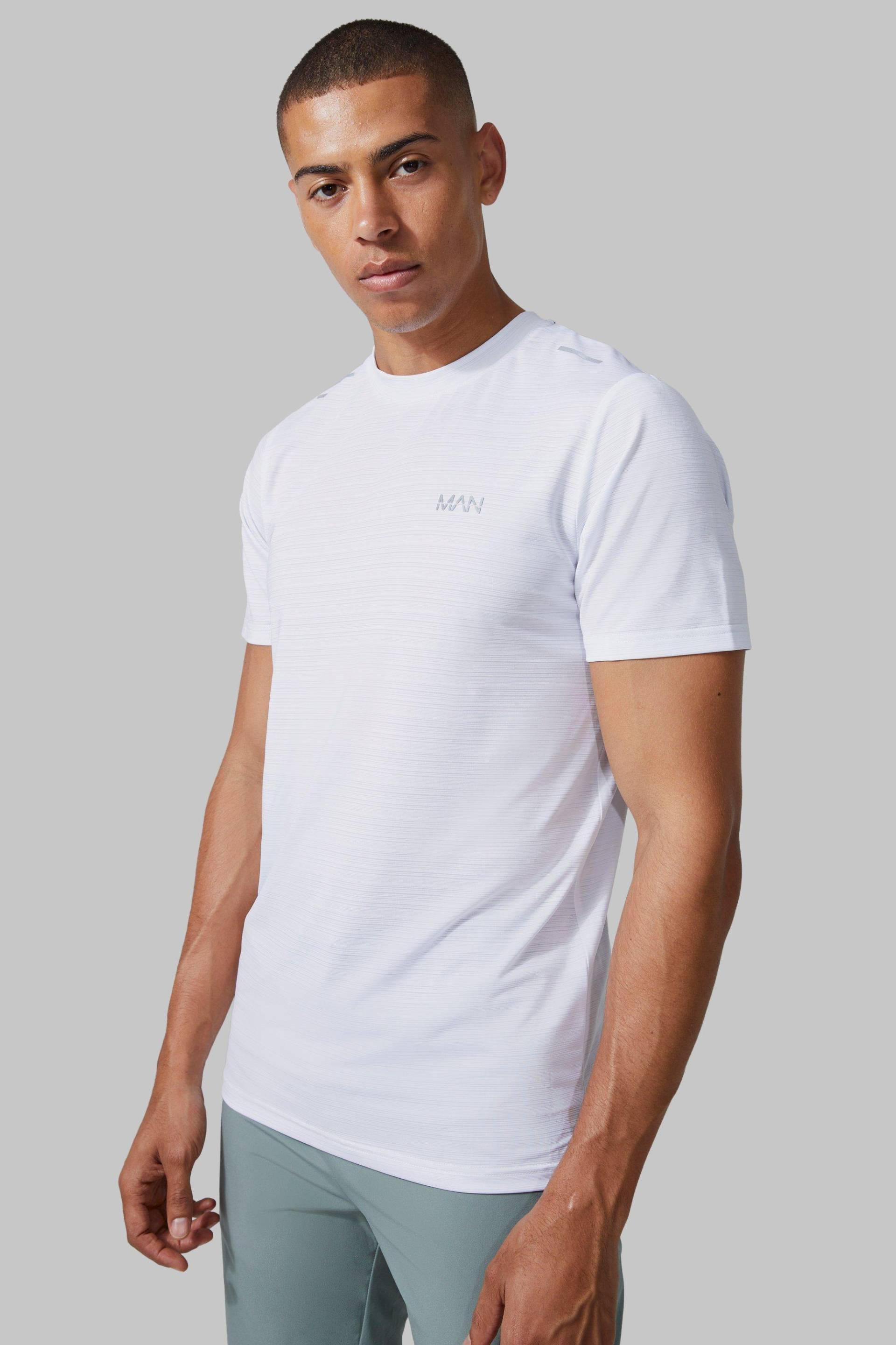 Man Active Lightweight Performance T-Shirt - White - L, White von boohoo