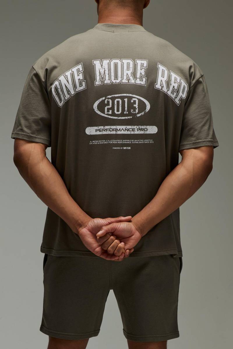 Man Active Oversized One More Rep T-Shirt & Short Set - Khaki - M, Khaki von boohoo