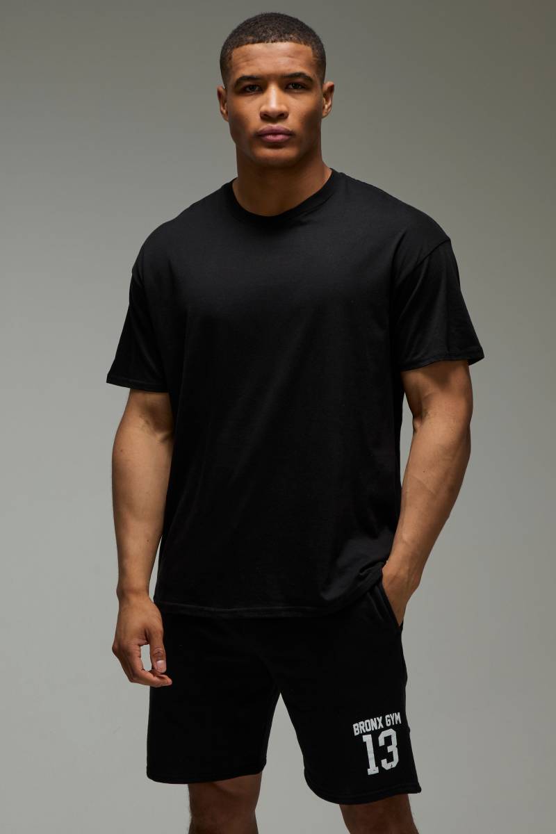 Man Active Oversize Bronx T-Shirt & Shorts Set - Black - M, Black von boohoo