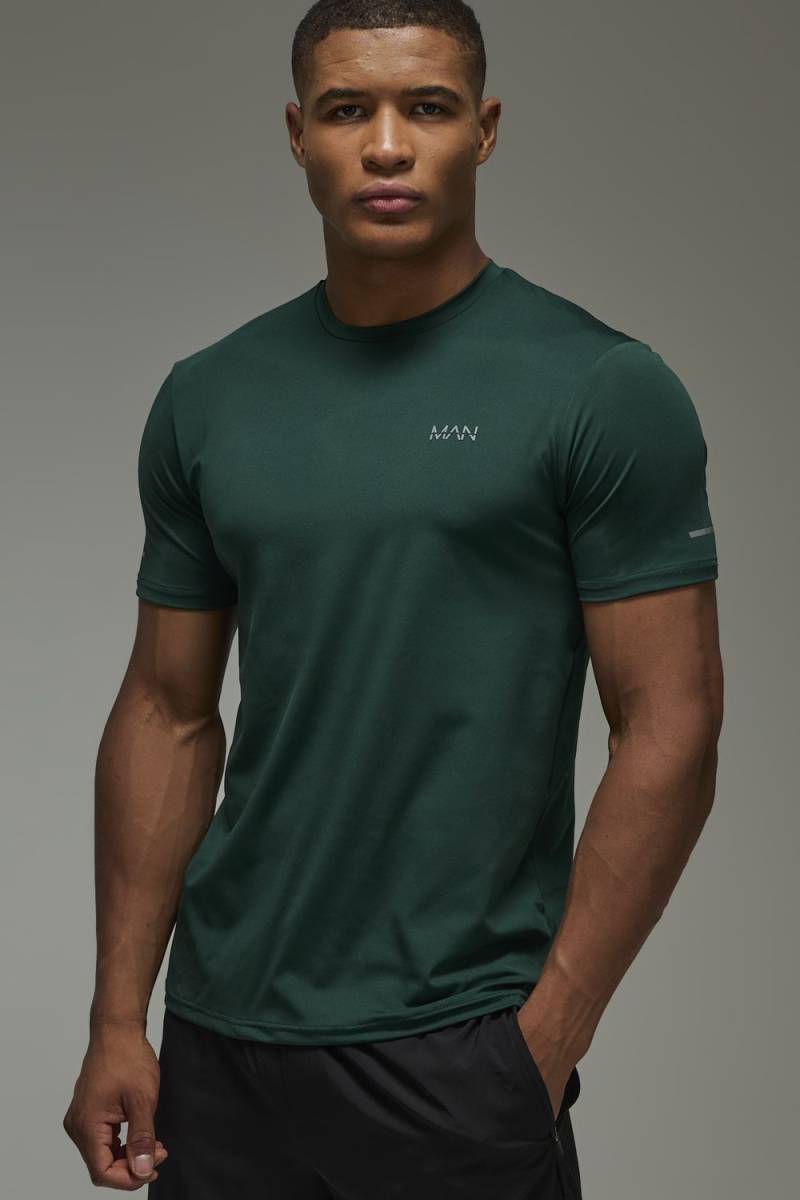 Man Active Performance Regular Fit T-Shirt - Dark Green - L, Dark Green von boohoo