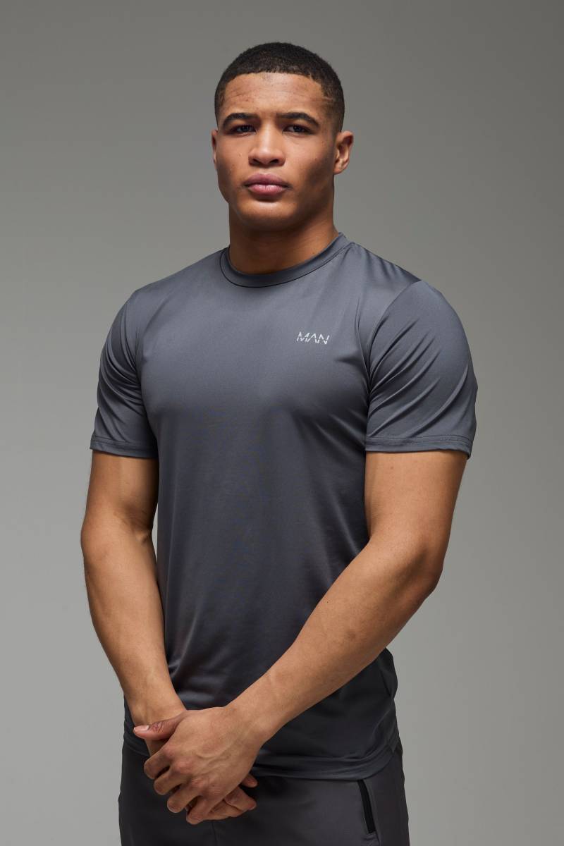 Man Active Performance T-Shirt - Charcoal - L, Charcoal von boohoo