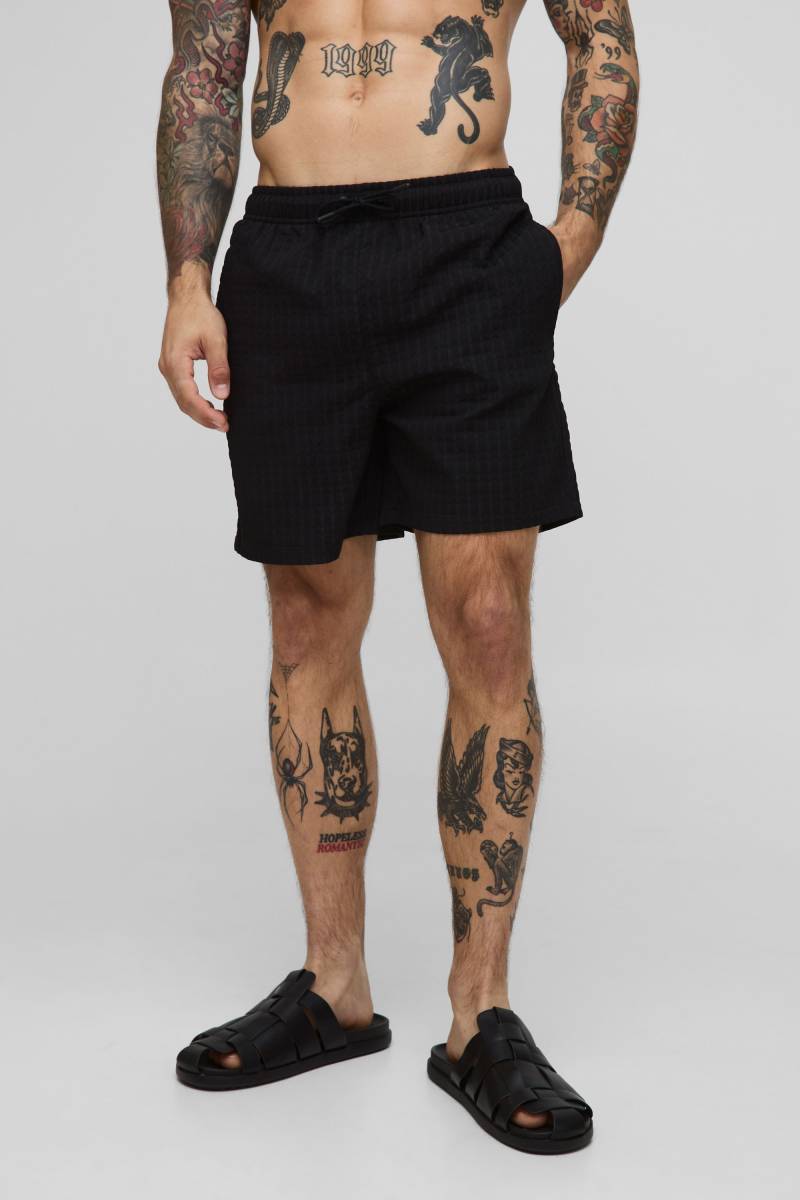 Mittellange Karierte Seersucker Badehose - Black - Xs, Black von boohoo
