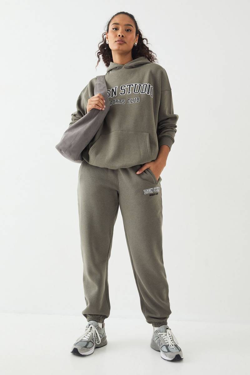 Oversize Jogginghose Mit Dsgn Studio Applikation - Khaki - Xs, Khaki Oversize Jogginghose Mit Dsgn Studio Applikation - Khaki - Xs, Khaki von boohoo