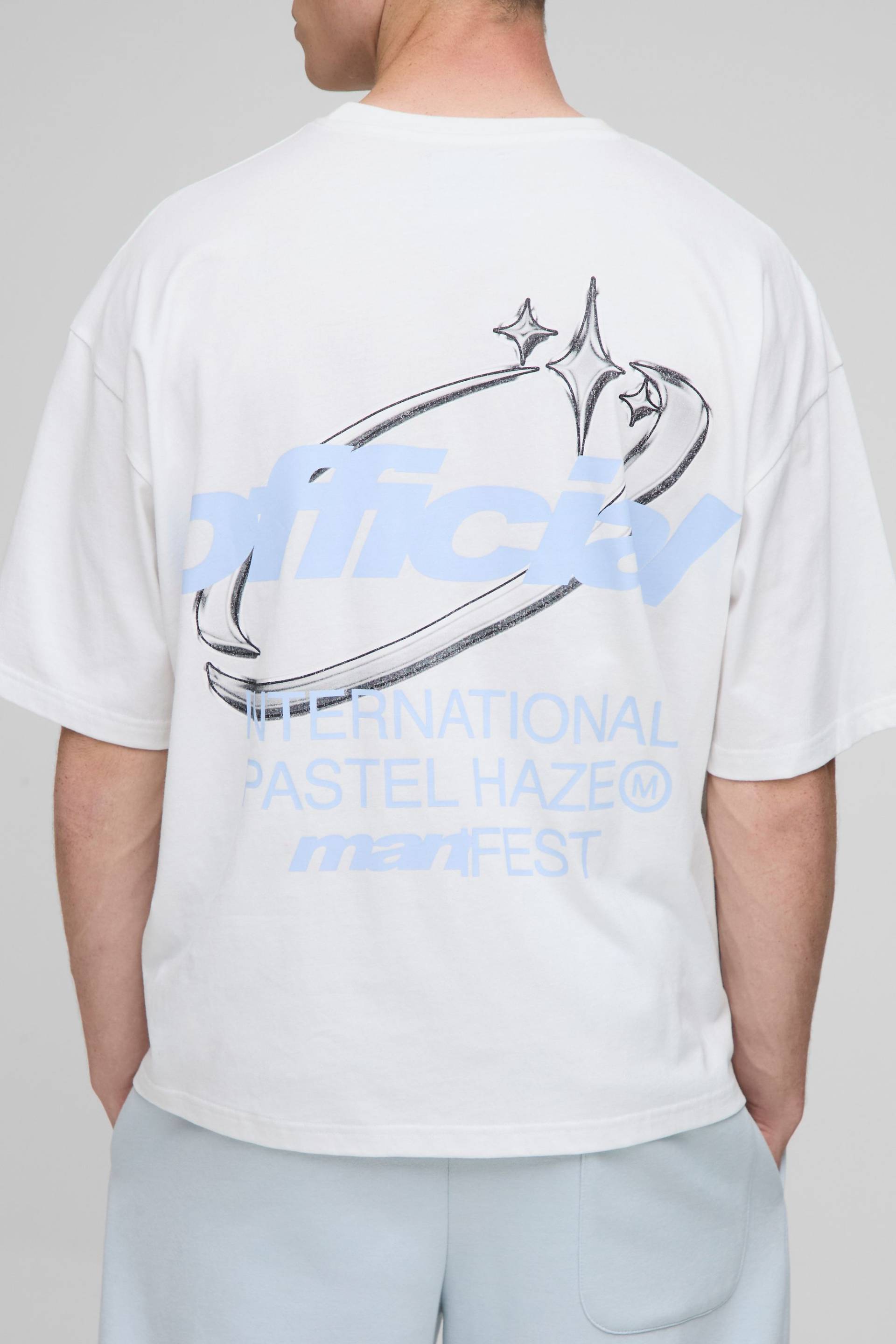 Oversized Boxy Official Print T-Shirt - White - S, White von boohoo