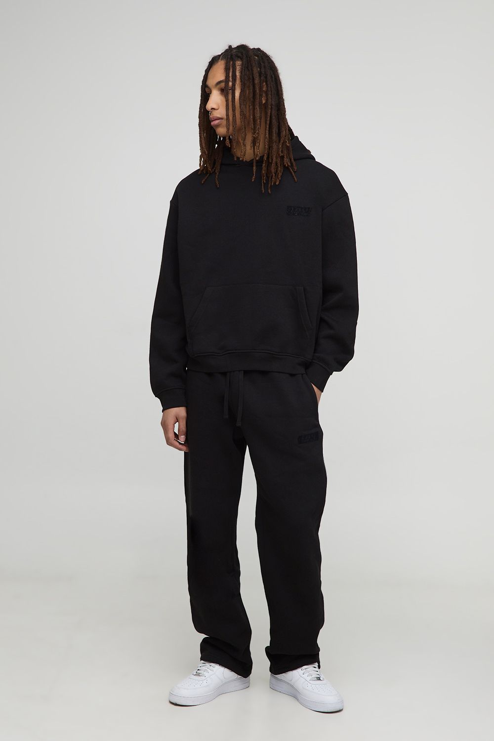 Oversized Man Raglan Hooded Tracksuit - Black - S, Black von boohoo