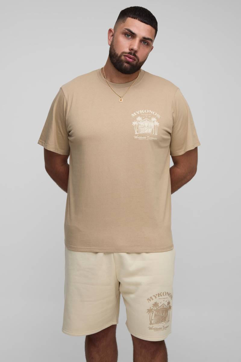 Plus Mykonos Landscape Print T-Shirt & Relaxed Short Set - Taupe - 2Xl, Taupe Plus Mykonos Landscape Print T-Shirt & Relaxed Short Set - Taupe - 2Xl, Taupe von boohoo