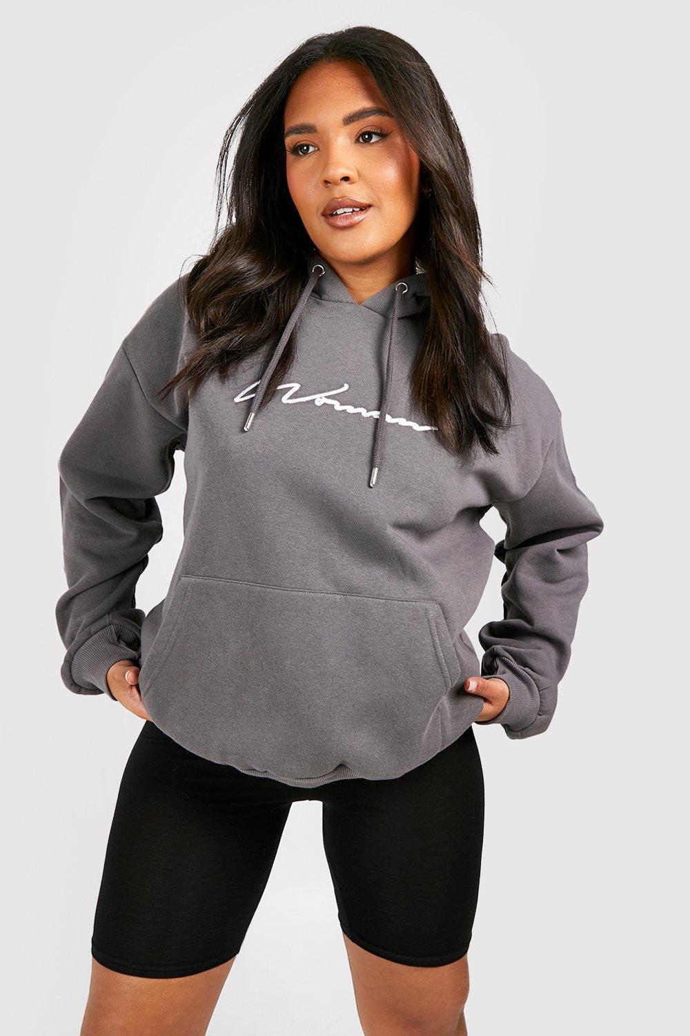 Plus Bestrickter Hoodie Mit Woman Script - Charcoal - 44, Charcoal von boohoo