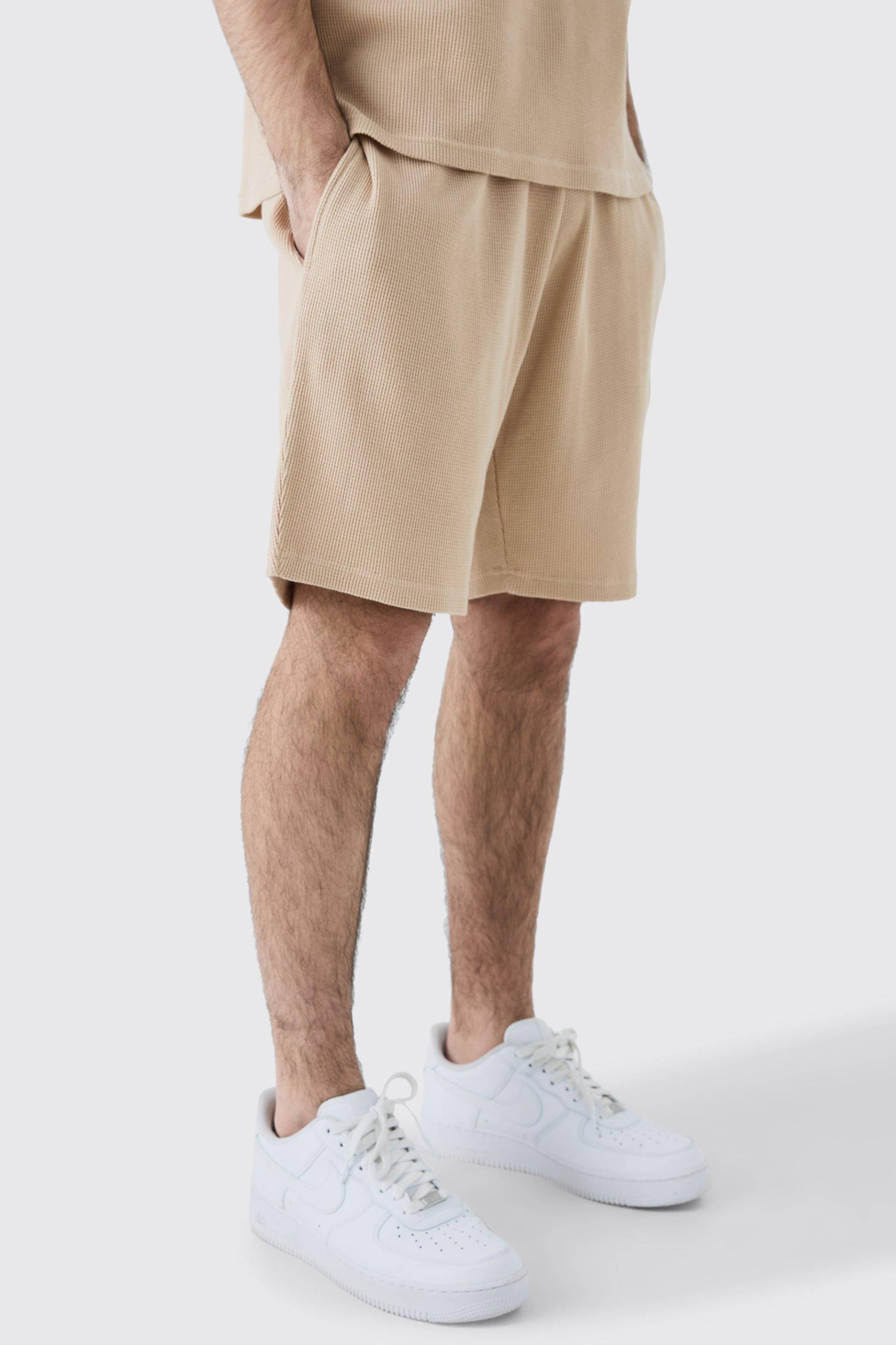 Lockere Mittellange Shorts In Waffeloptik - Stone - M, Stone von boohoo
