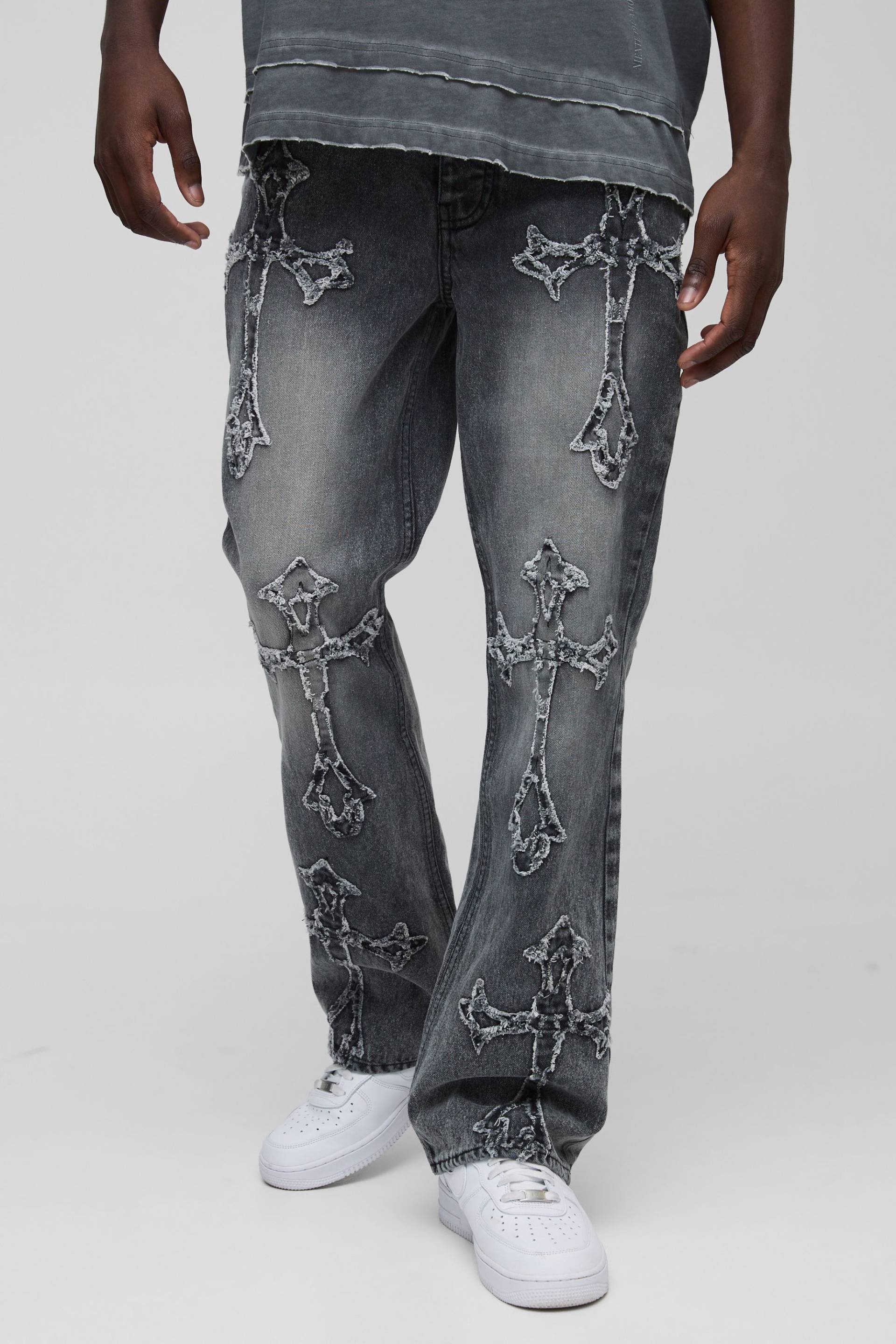 Slim-Fit Schlagjeans Mit Acid-Waschung Und Kreuz-Applikation - Grey - 34R, Grey von boohoo