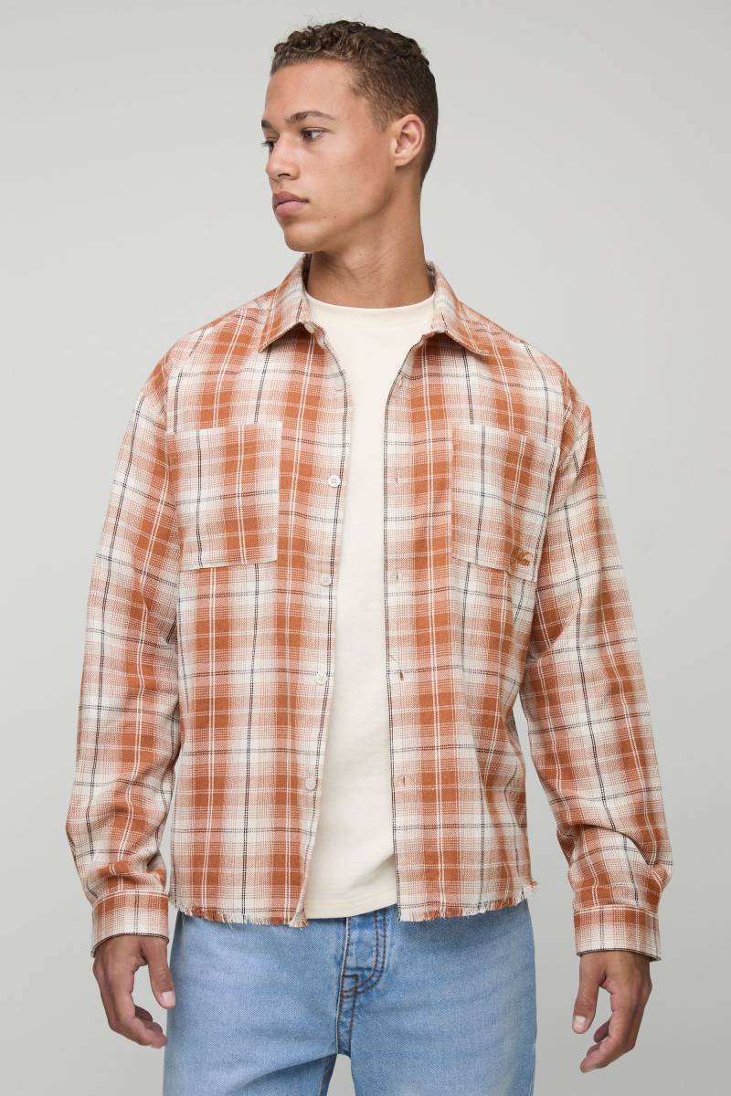 Tall Distressed Check Embroidered Oversized Shirt - M, Red von boohoo