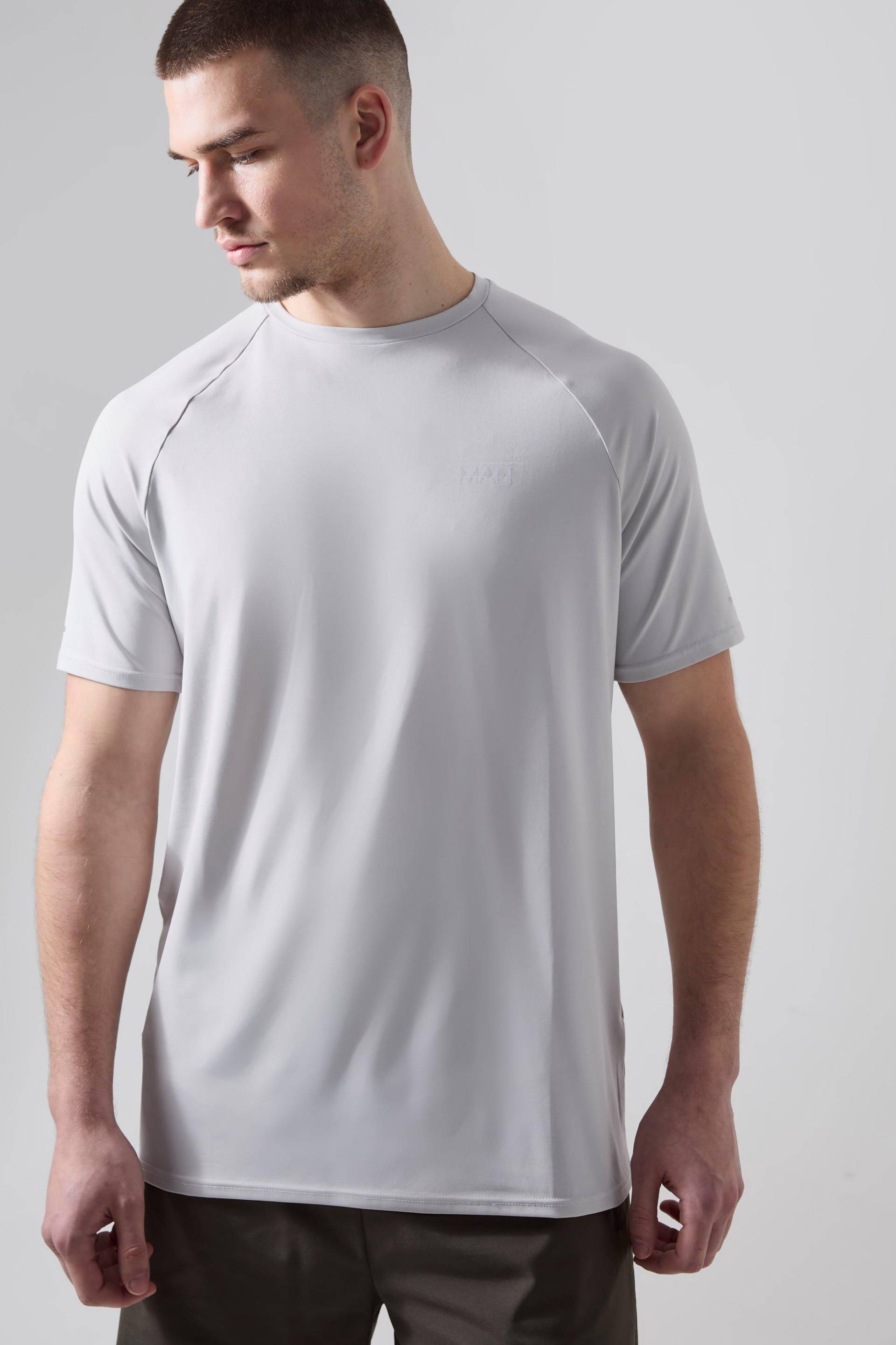 Tall Man Active Gym Raglan T-Shirt - Grey - M, Grey von boohoo