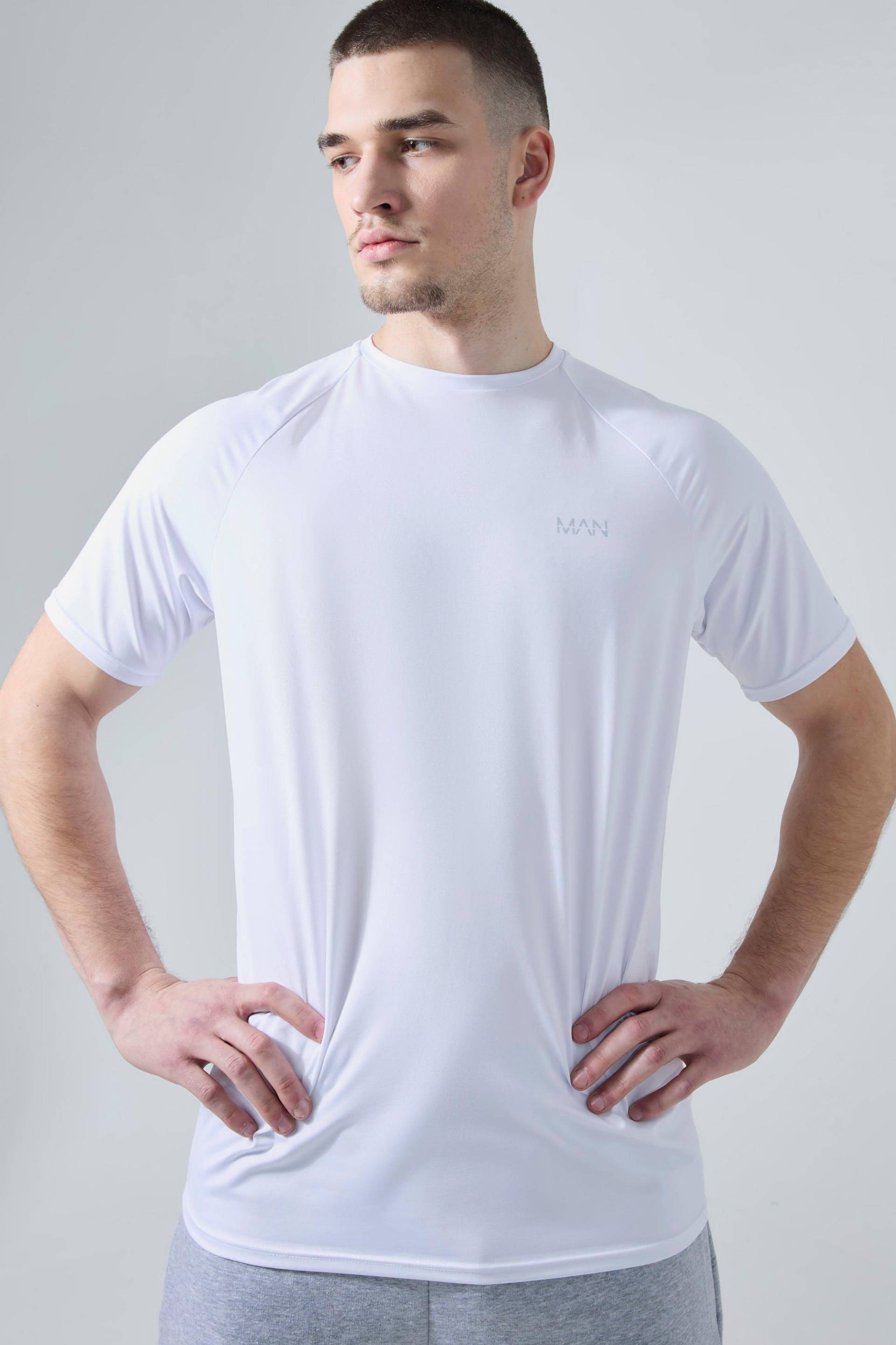 Tall Man Active Gym Raglan T-Shirt - White - M, White von boohoo