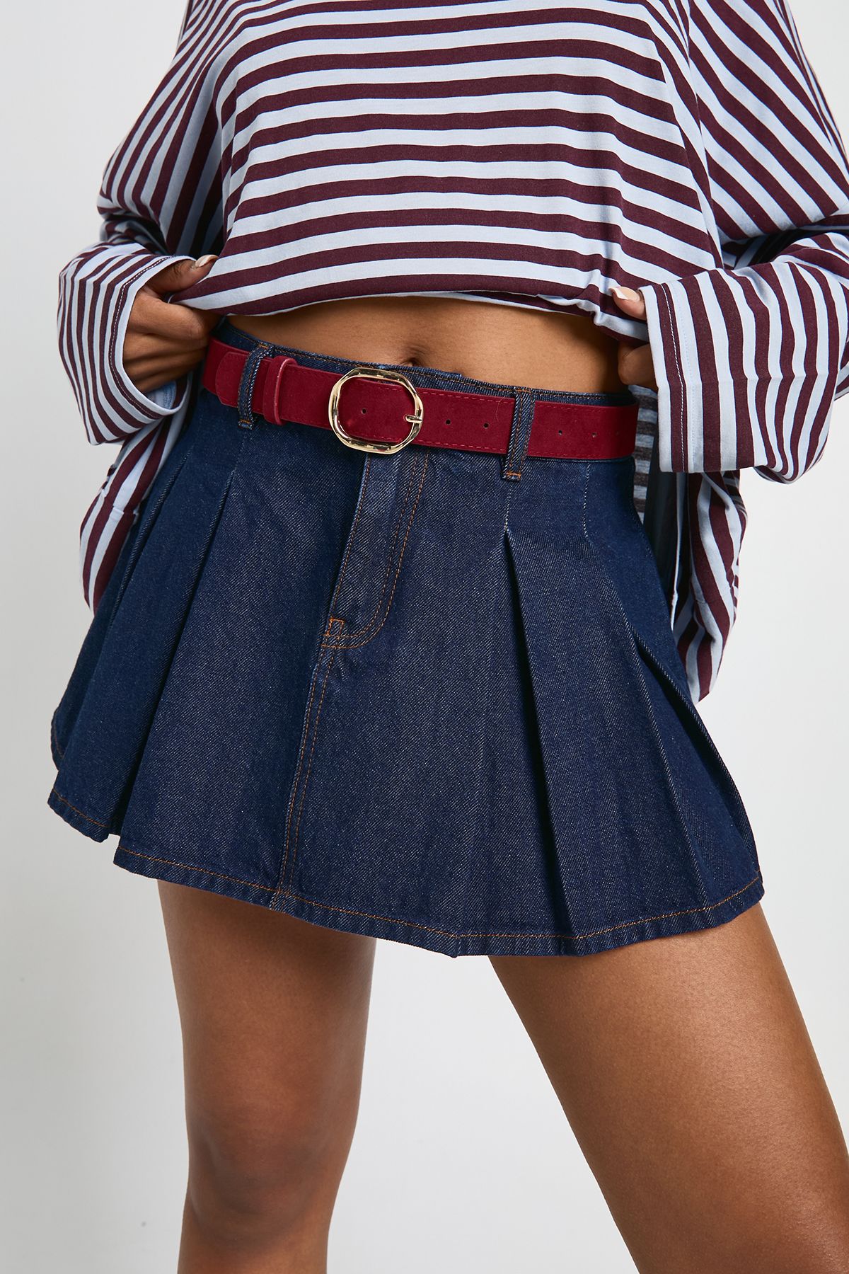 Womens Angled Buckle Belt - Burgundy - S/M, Burgundy von boohoo